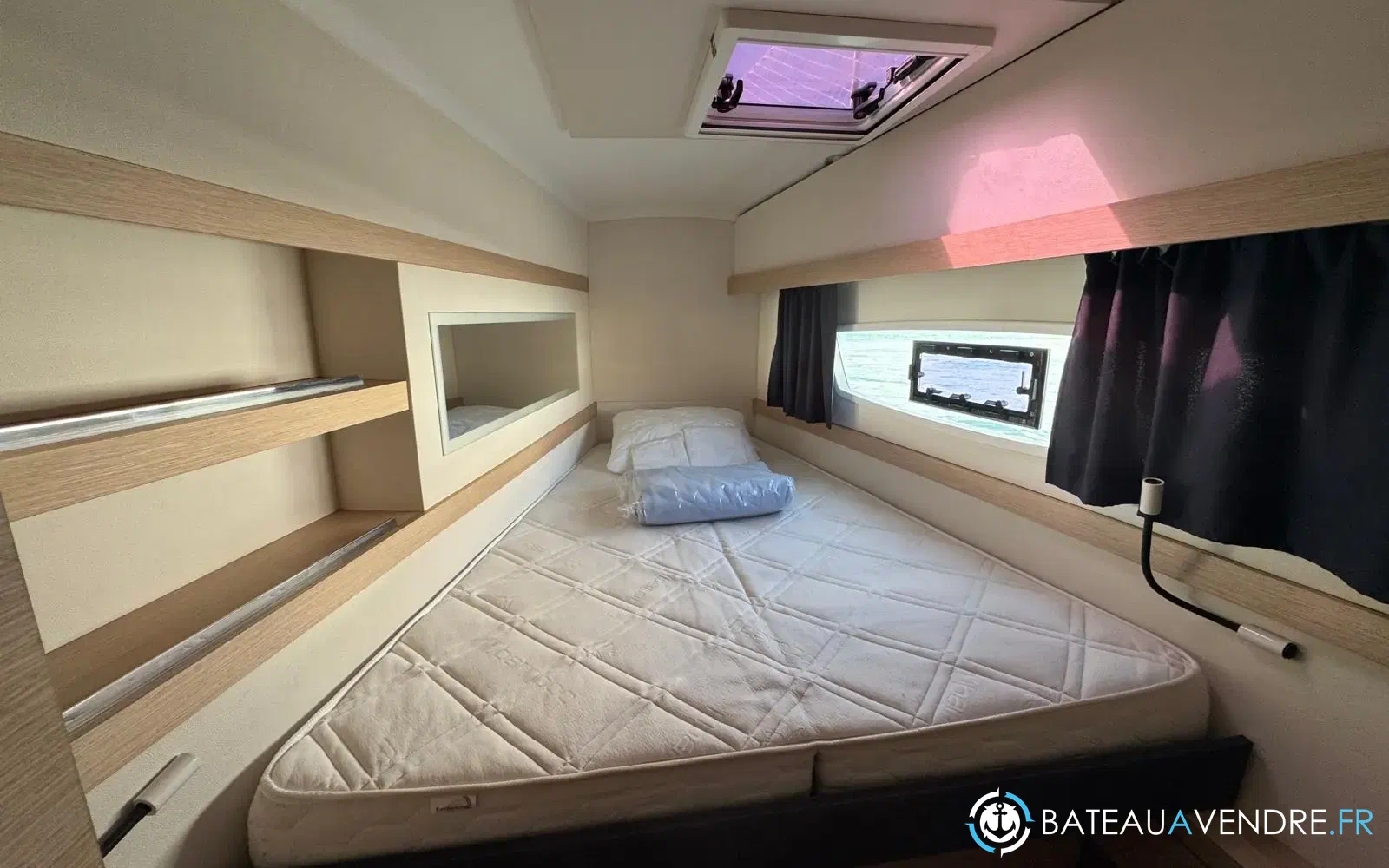 slider 22 Fountaine Pajot Lucia 40