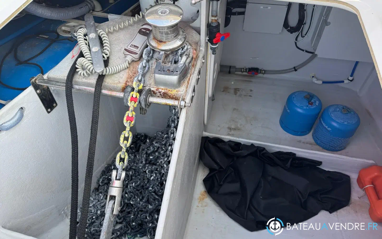 slider 28 Fountaine Pajot Lucia 40