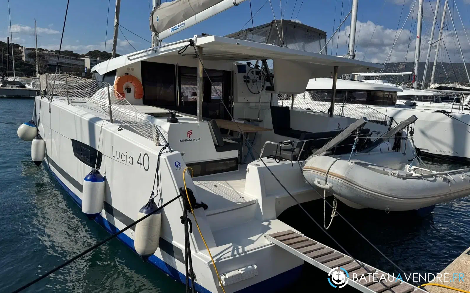 slider 2 Fountaine Pajot Lucia 40