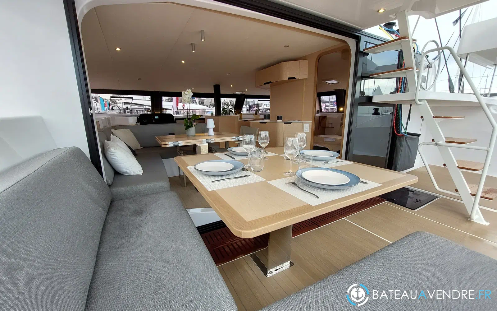 slider 10 Neel Trimarans Neel 52