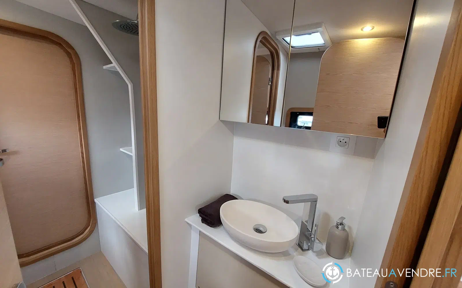 slider 22 Neel Trimarans Neel 52