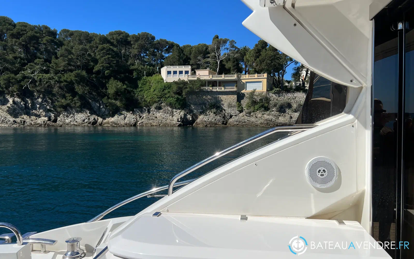slider 13 Sunseeker Predator 60