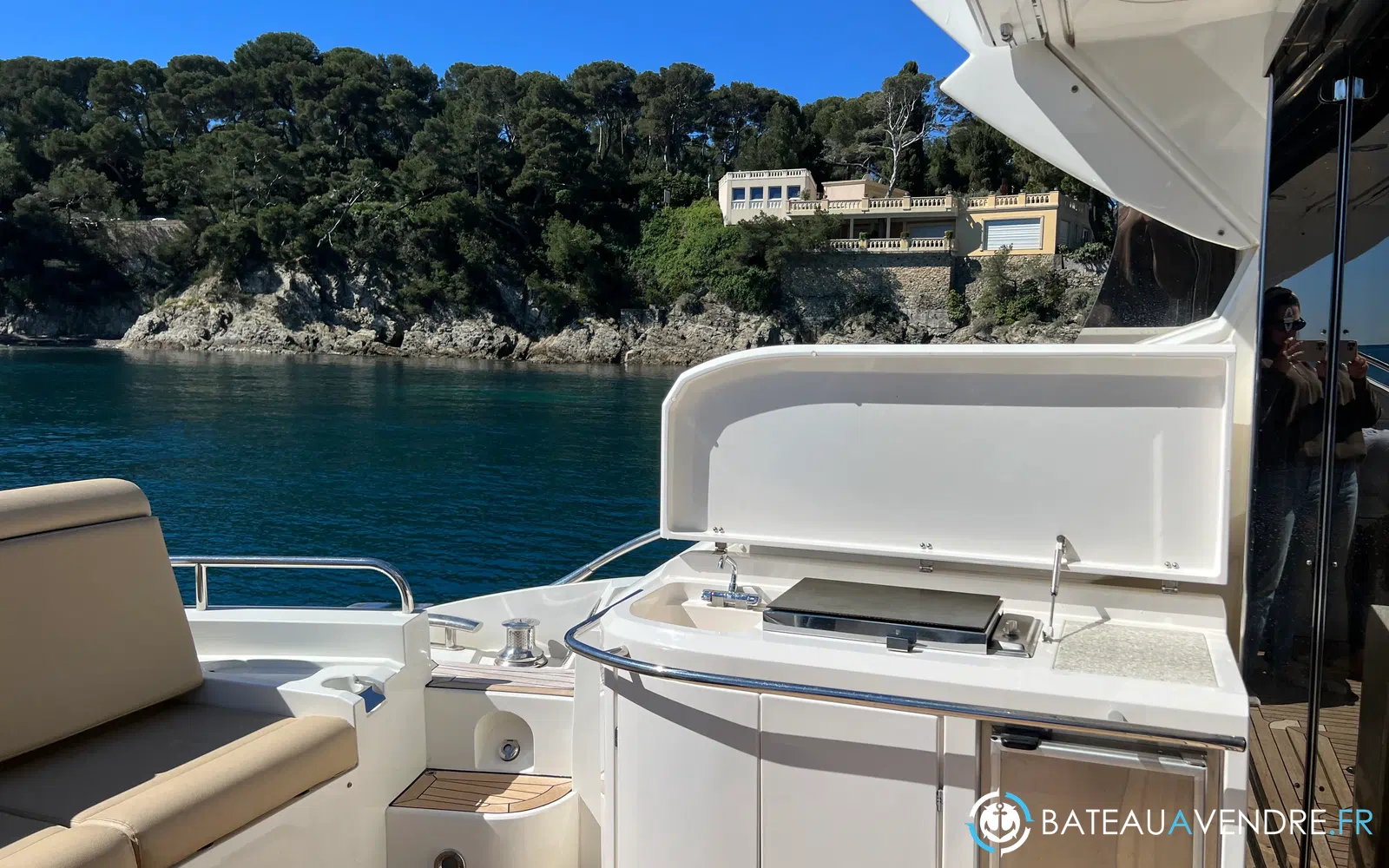 slider 14 Sunseeker Predator 60