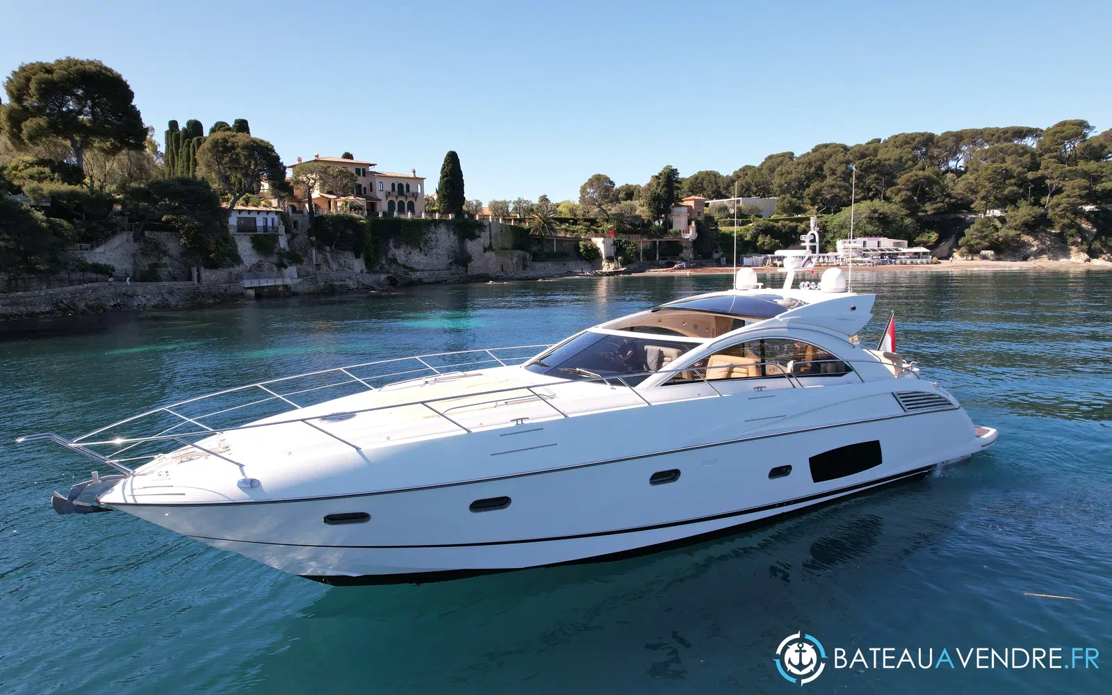 slider 1 Sunseeker Predator 60