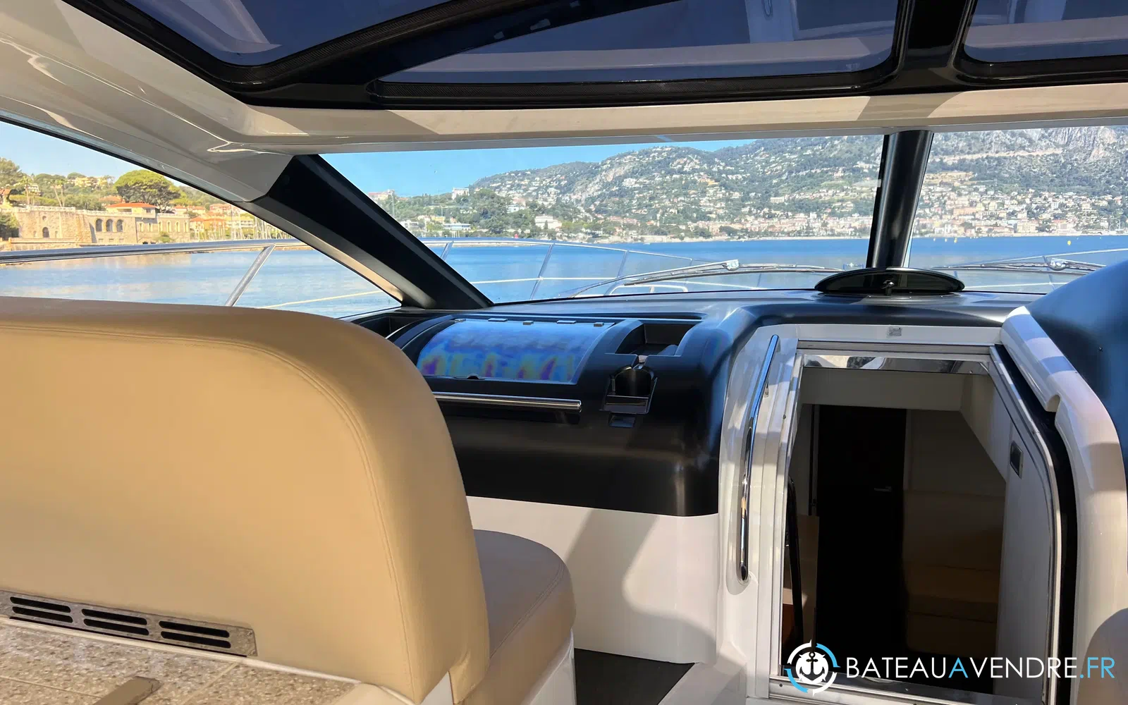 slider 21 Sunseeker Predator 60