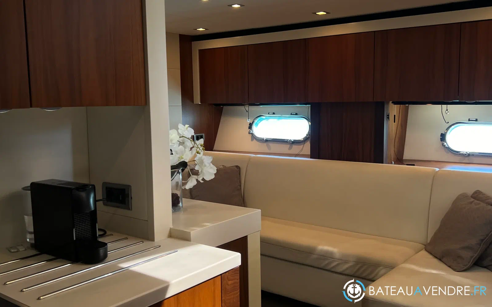 slider 22 Sunseeker Predator 60