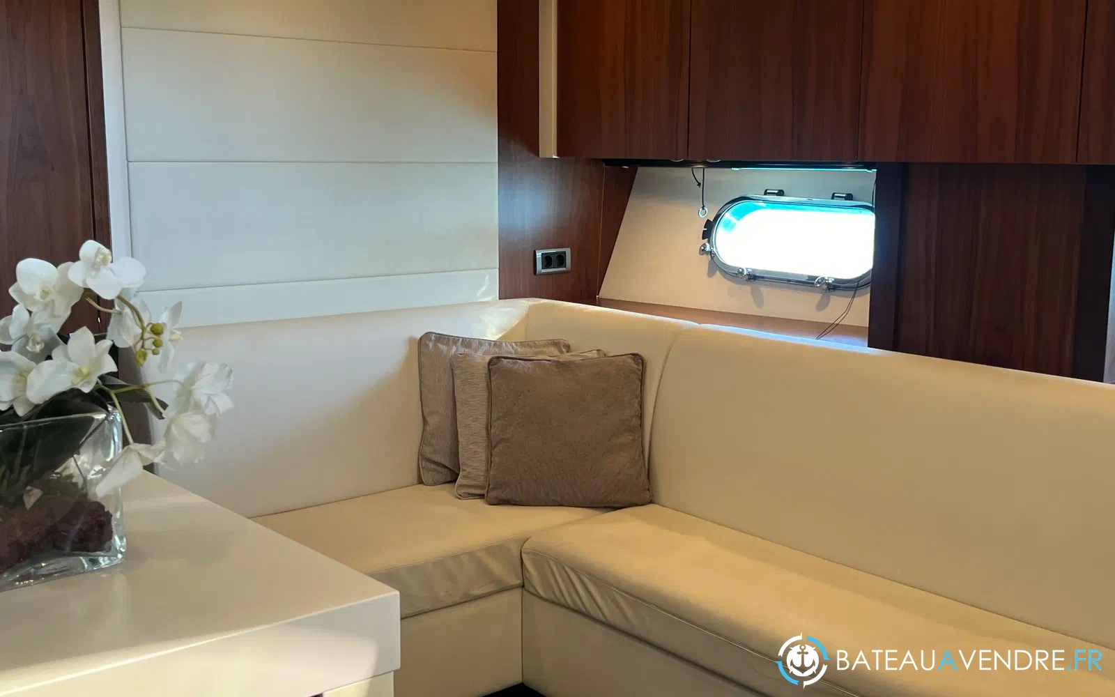 slider 23 Sunseeker Predator 60