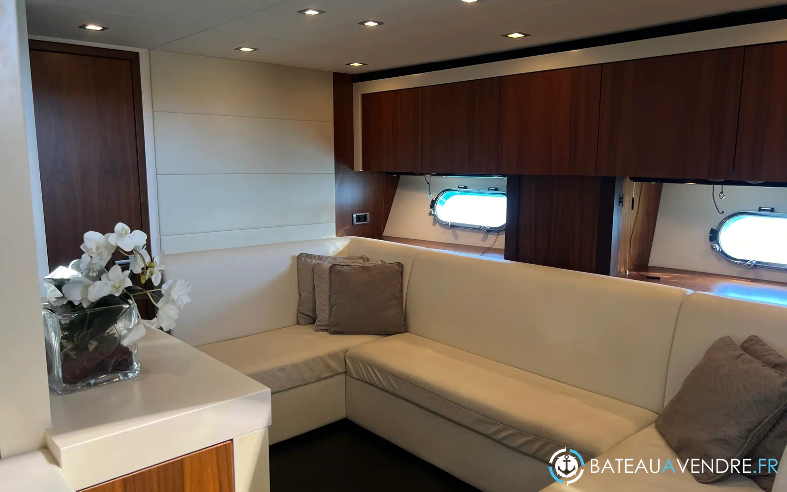 slider 24 Sunseeker Predator 60