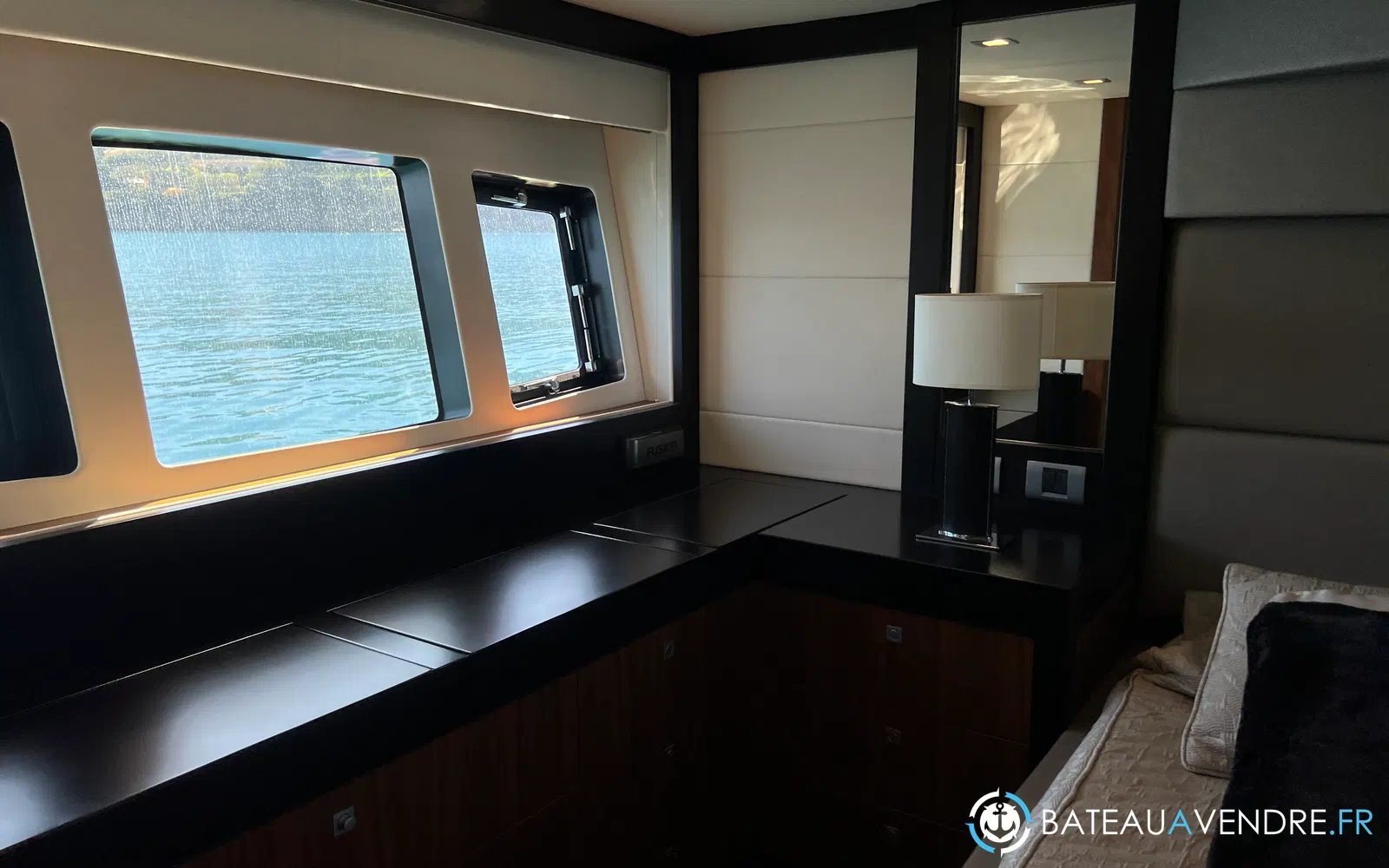slider 31 Sunseeker Predator 60