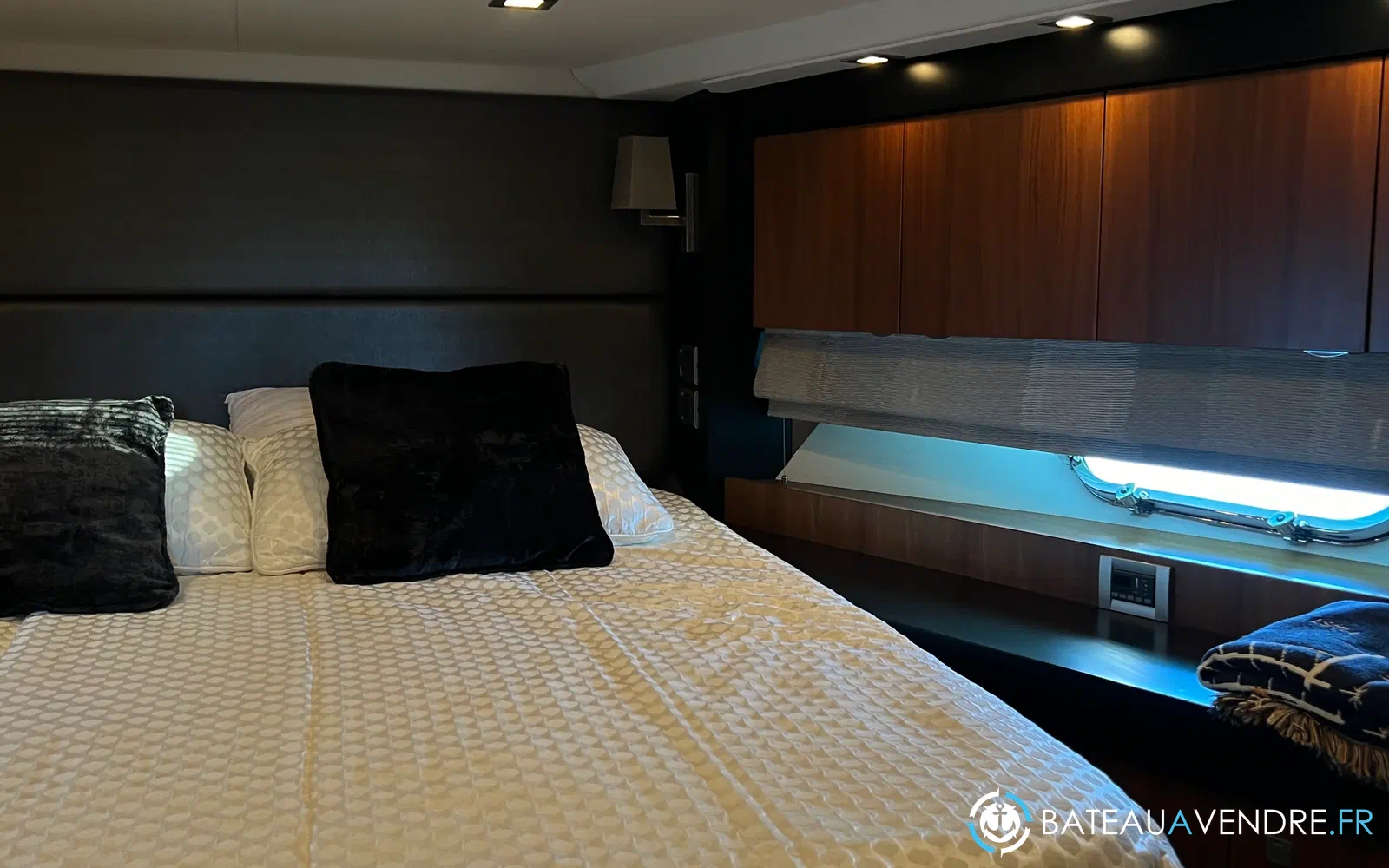 slider 39 Sunseeker Predator 60