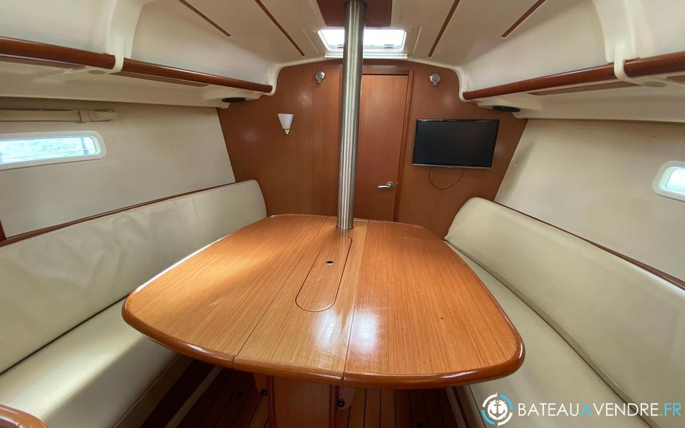 Beneteau Oceanis 323 Clipper interieur photo 3