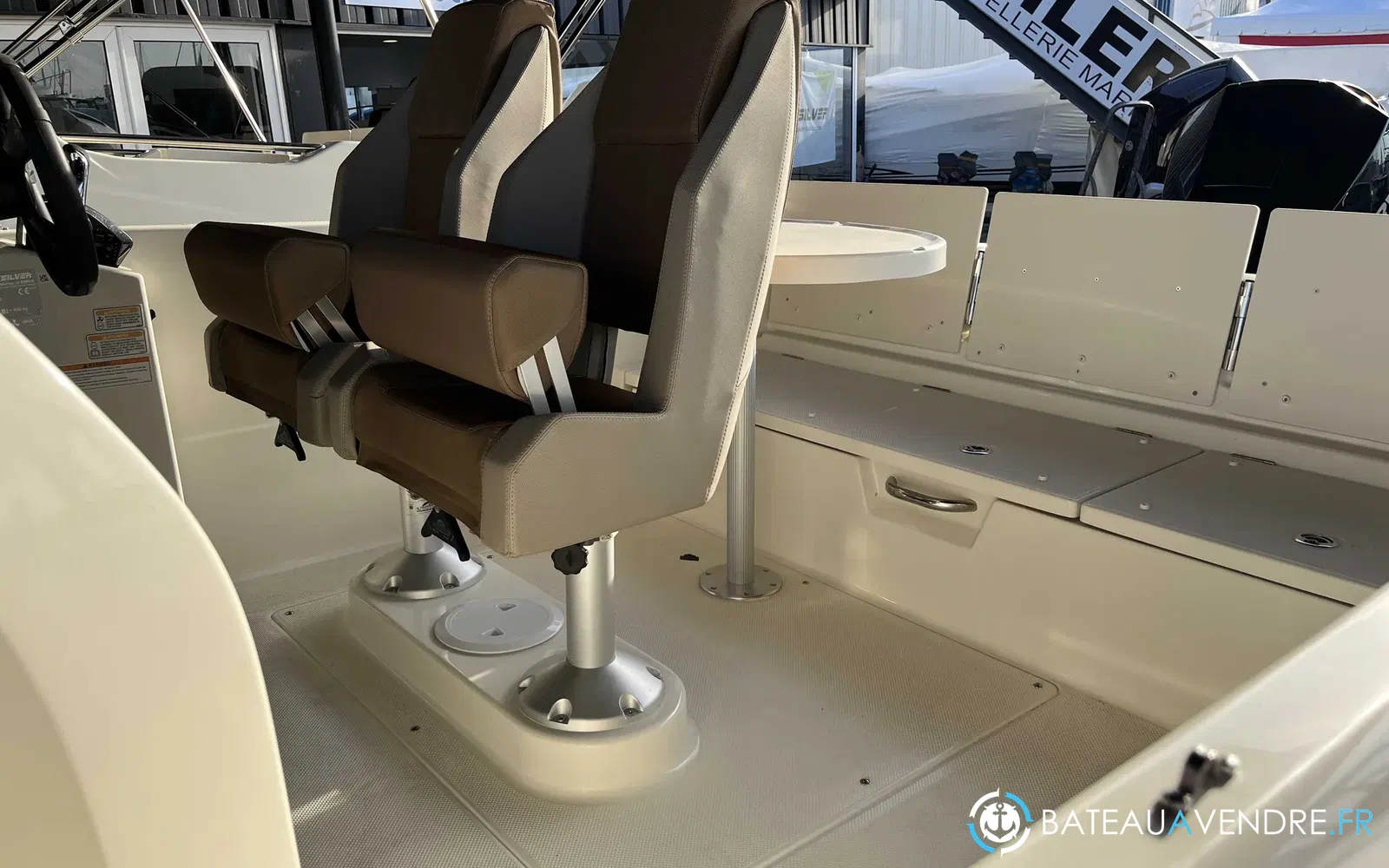 slider 5 Quicksilver Activ 675 Sundeck