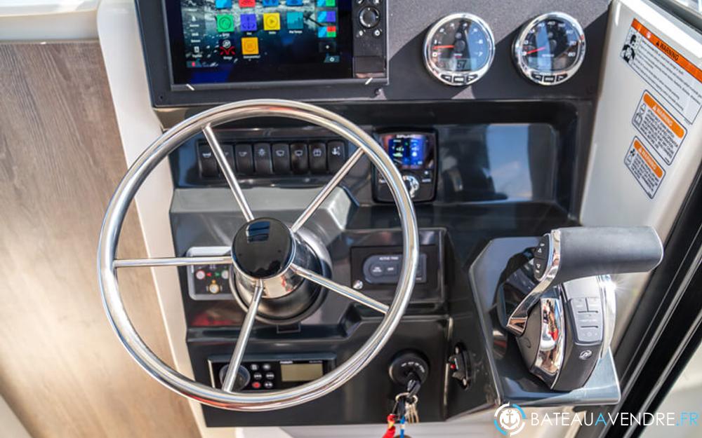 Quicksilver Activ 705 Pilothouse photo 5