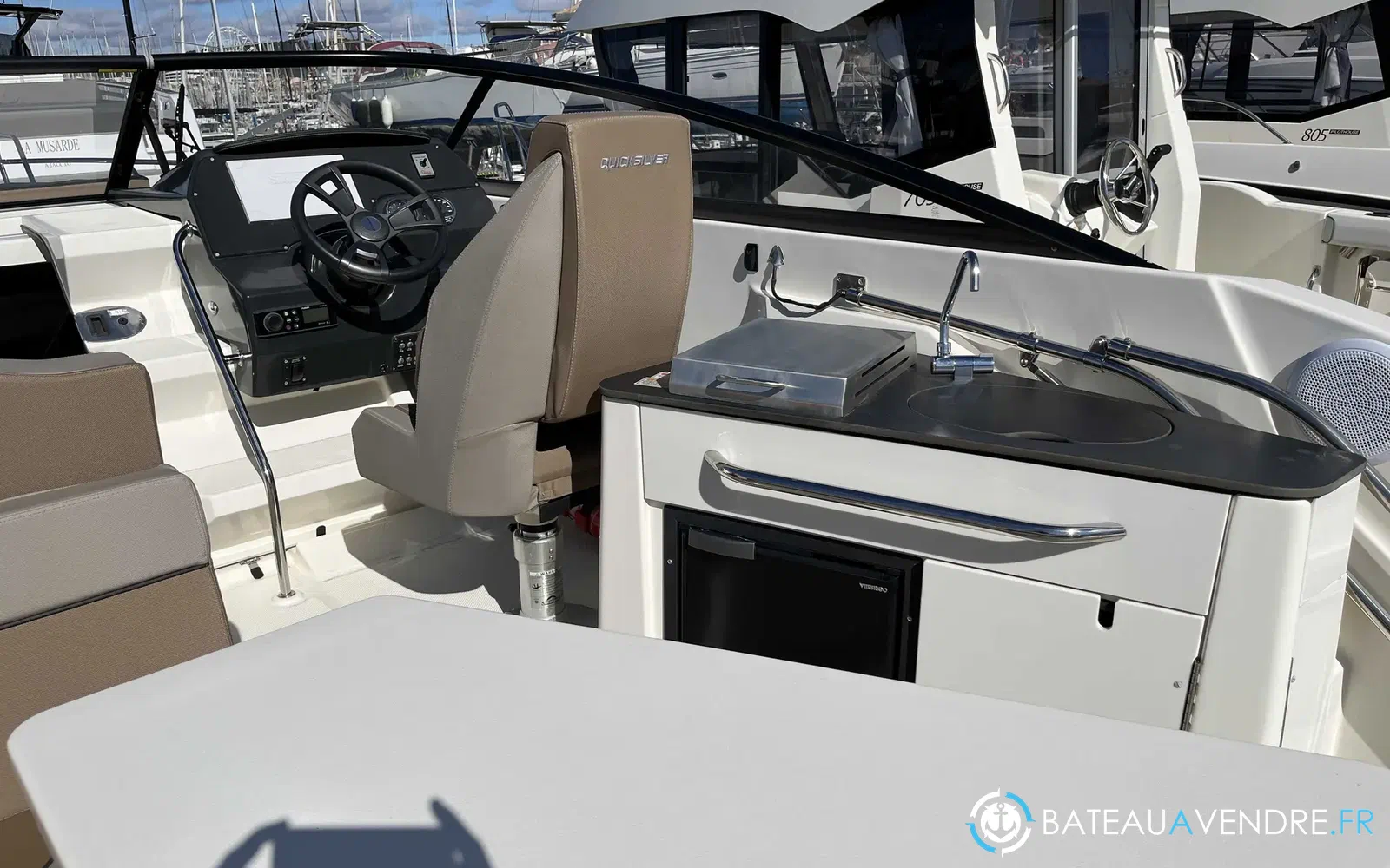 slider 6 Quicksilver Activ 805 Cruiser
