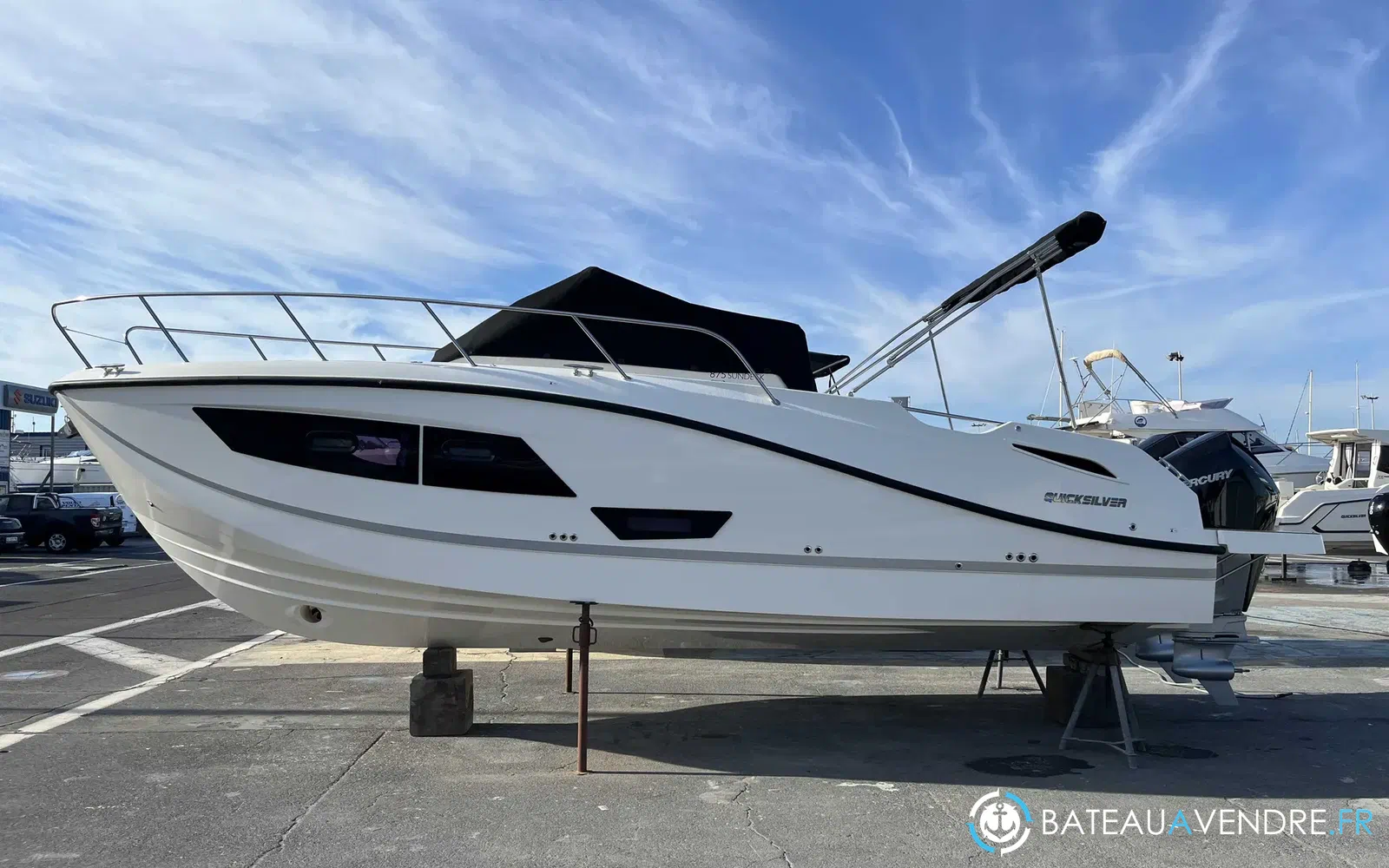 slider 1 Quicksilver Activ 875 Sundeck