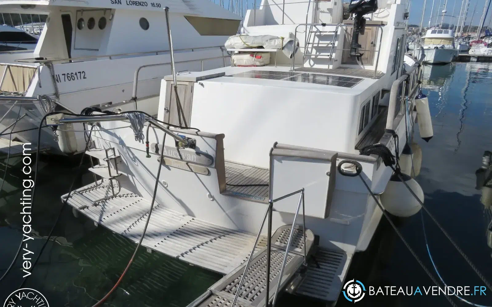 slider 3 Jiang Hua Marine Nautica 44 Classic