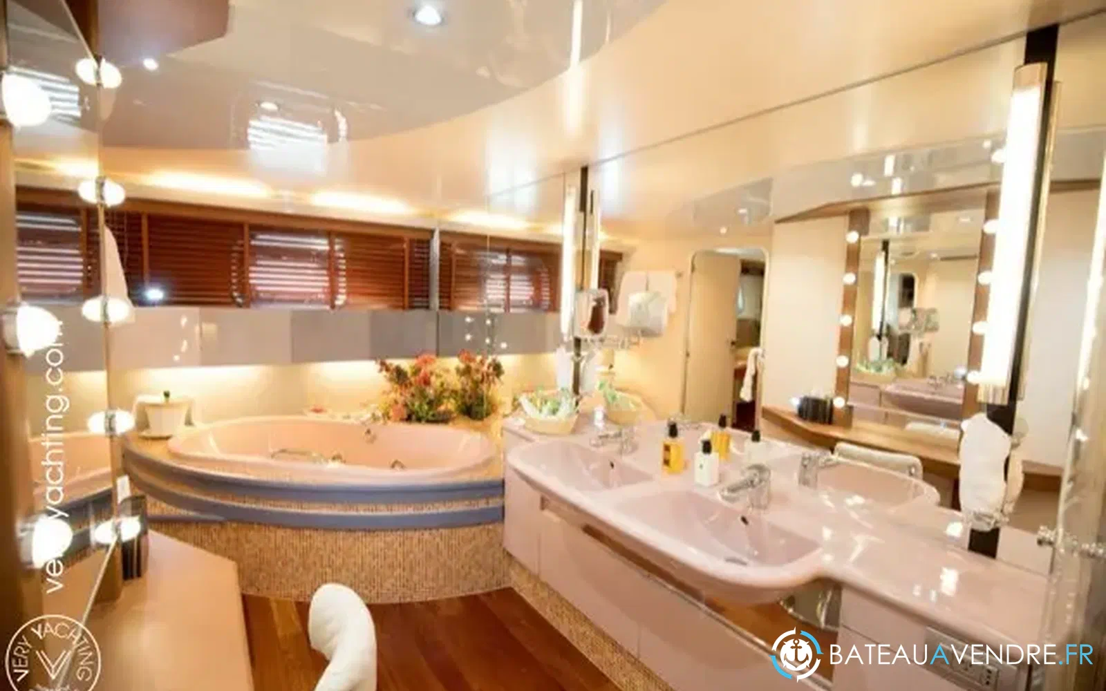 slider 15 Heesen 30