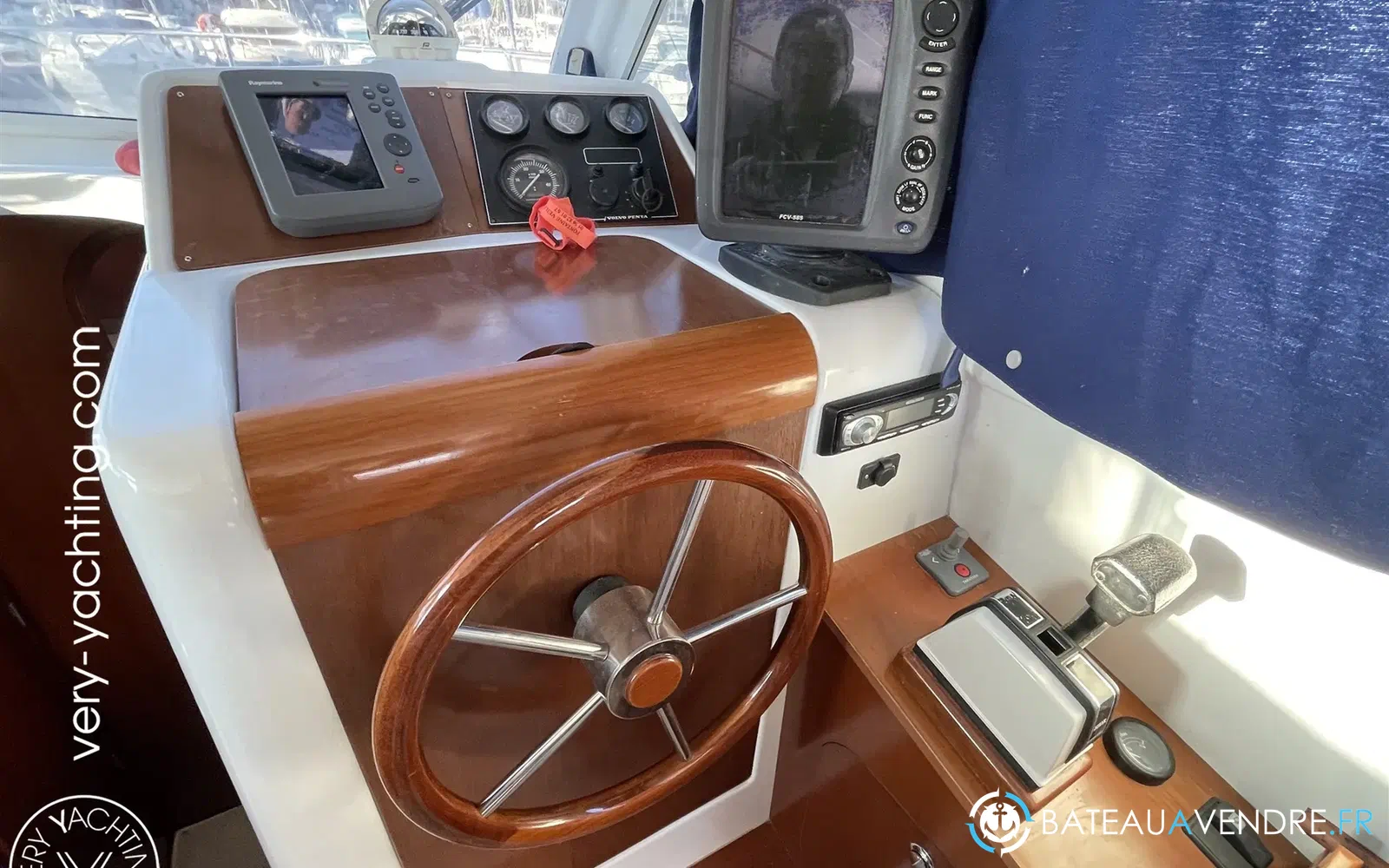 slider 8 Beneteau Antares Serie 9