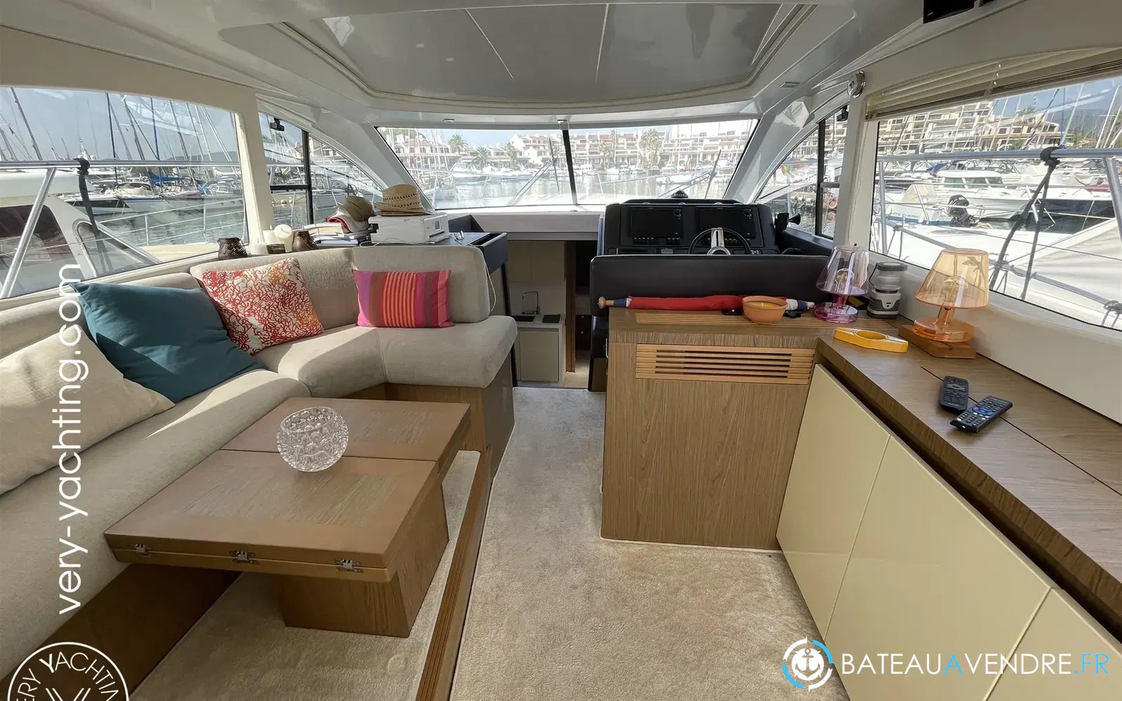 slider 10 Beneteau Gran Turismo 49