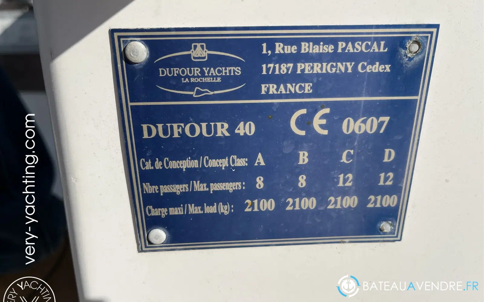 slider 23 Dufour 40 PERFORMANCE