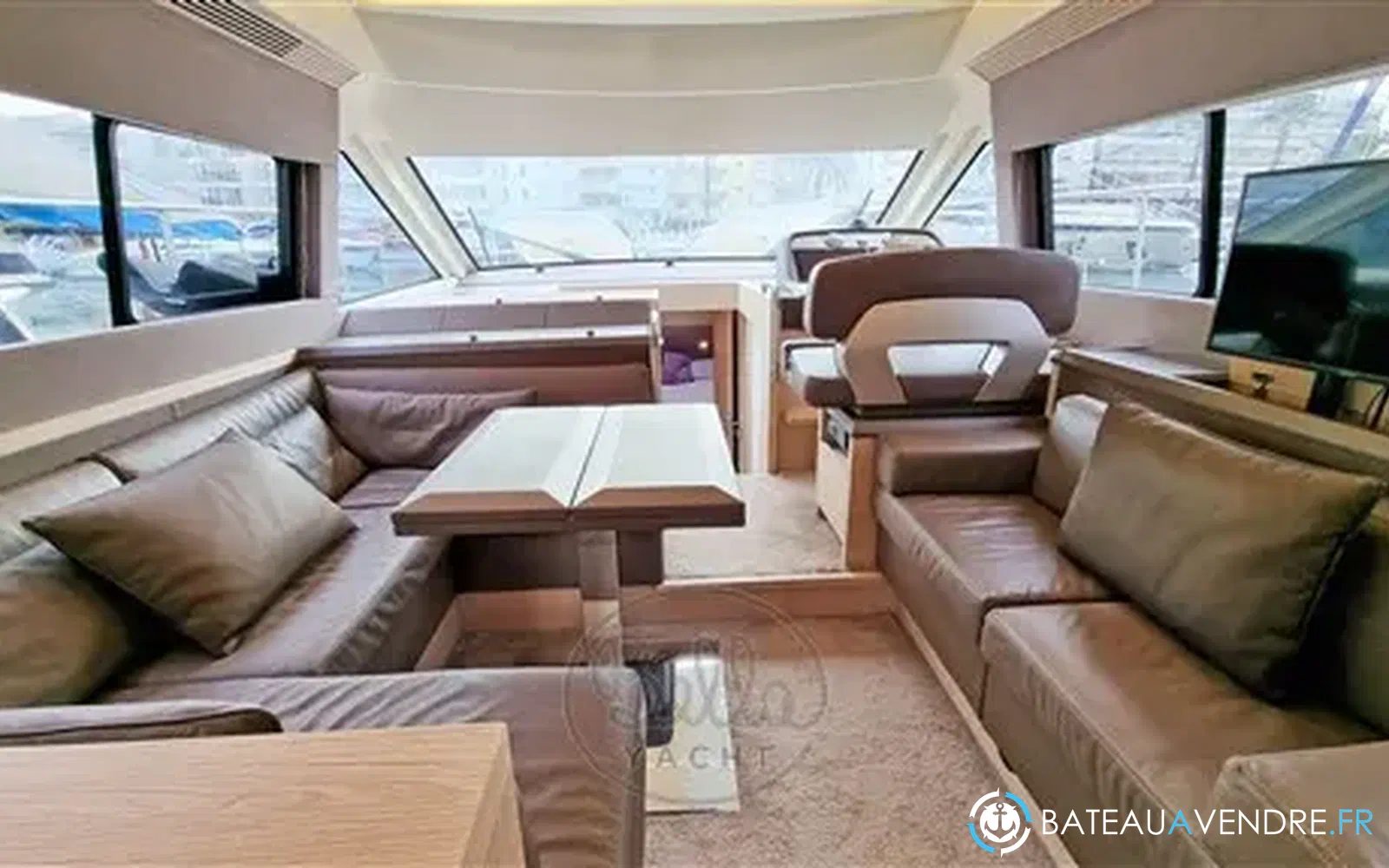 slider 9 Beneteau Monte Carlo 5