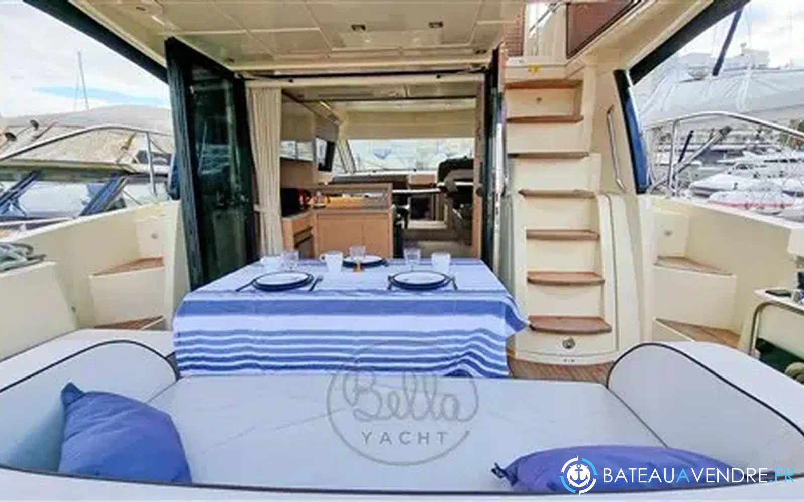 slider 7 Beneteau Monte Carlo 5