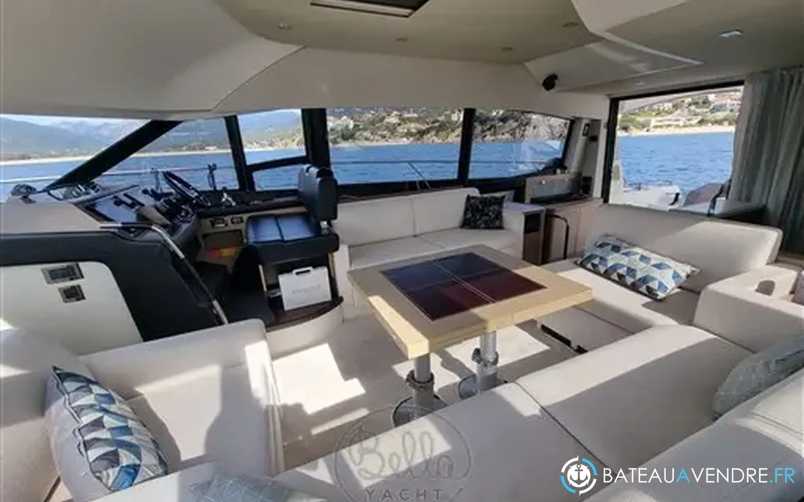 slider 12 Jeanneau Prestige 500 Fly