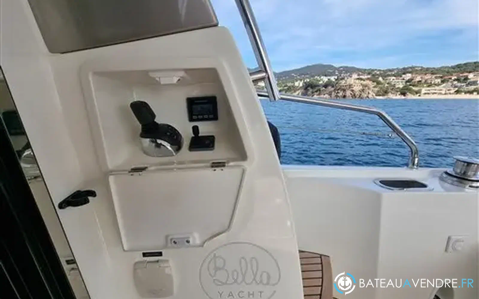slider 22 Jeanneau Prestige 500 Fly