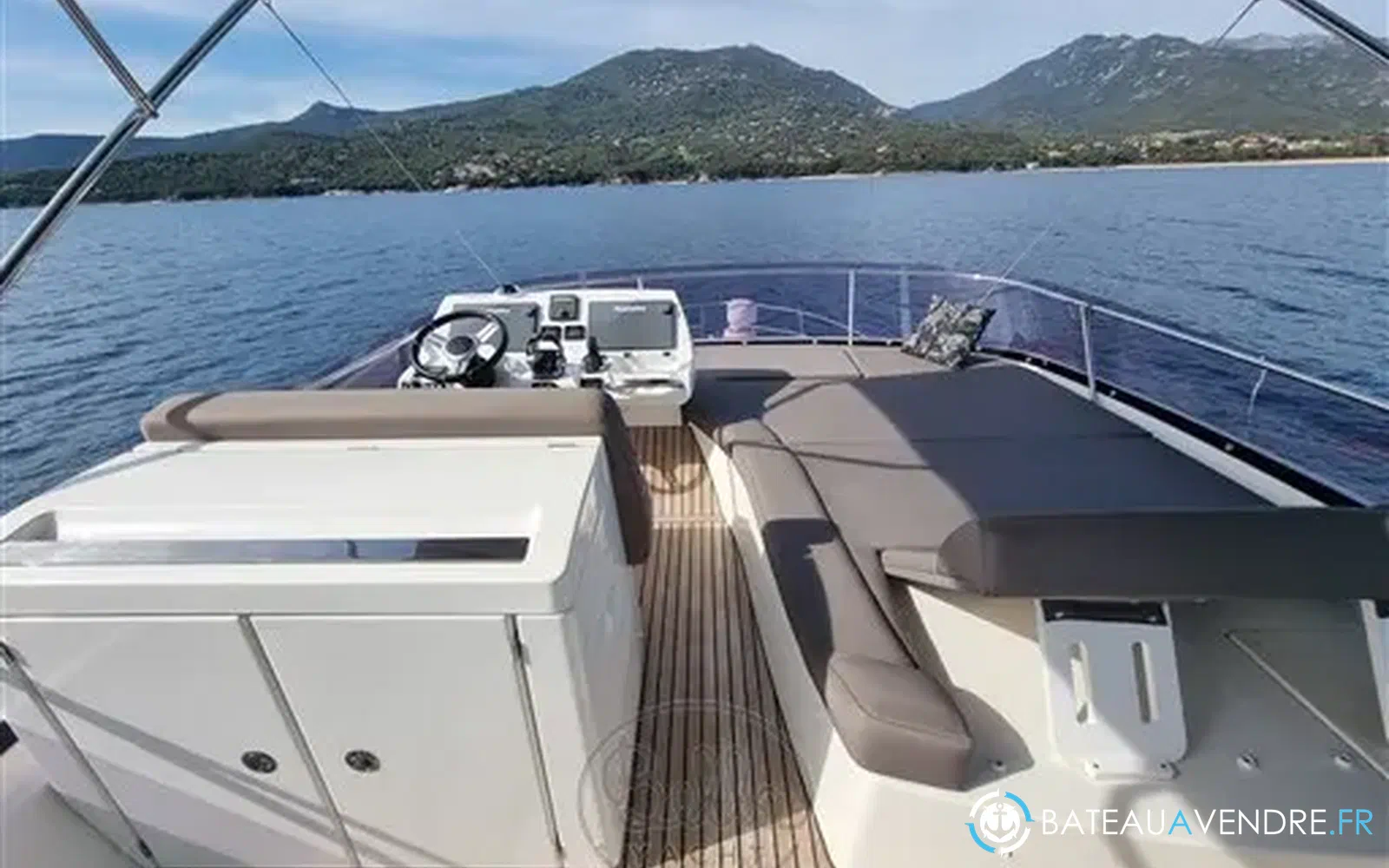 slider 3 Jeanneau Prestige 500 Fly