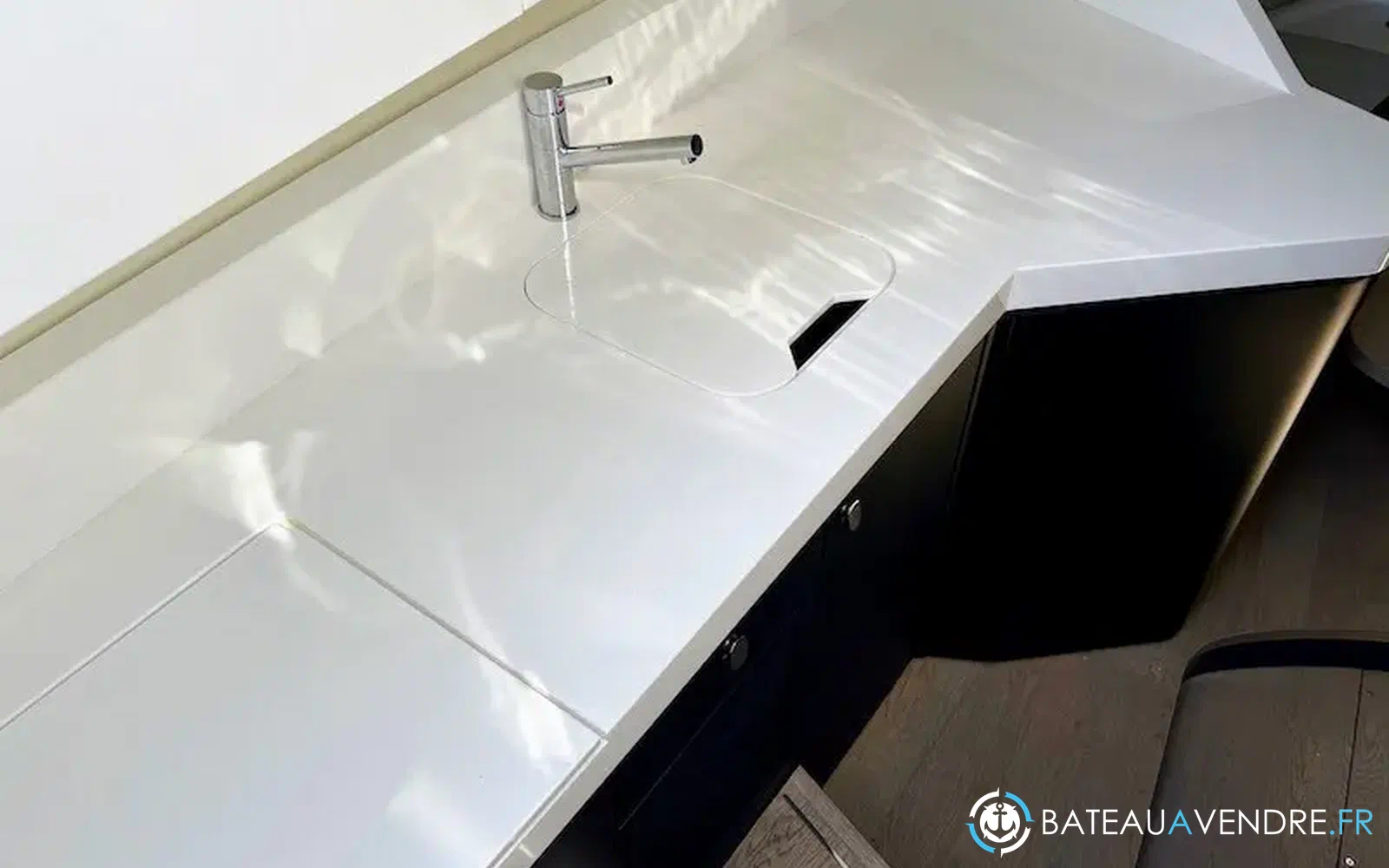 slider 20 Fairline F-Line 33