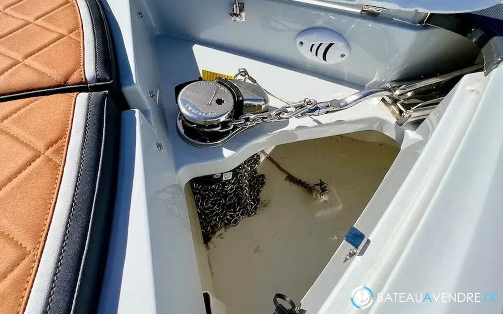 slider 4 Fairline F-Line 33