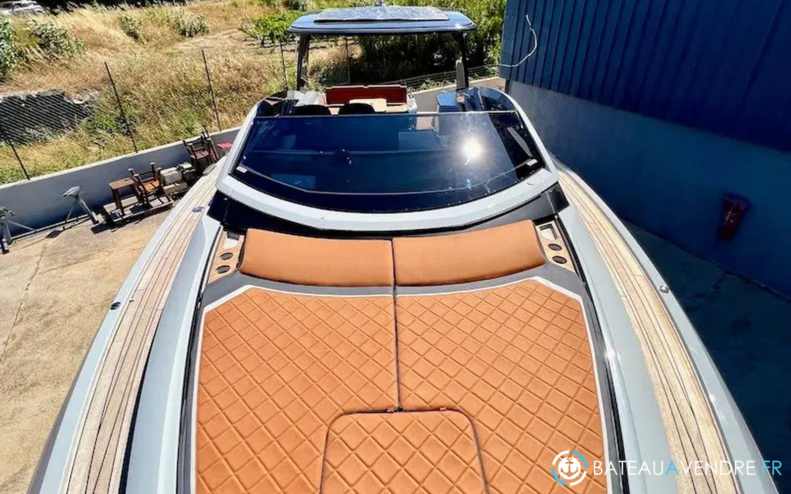 slider 5 Fairline F-Line 33