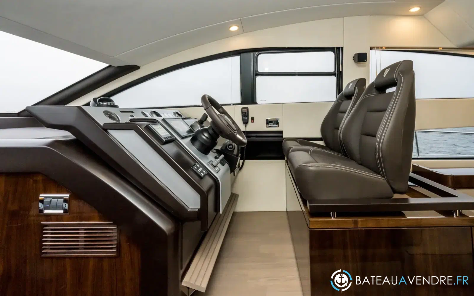 slider 8 Fairline Squadron 50