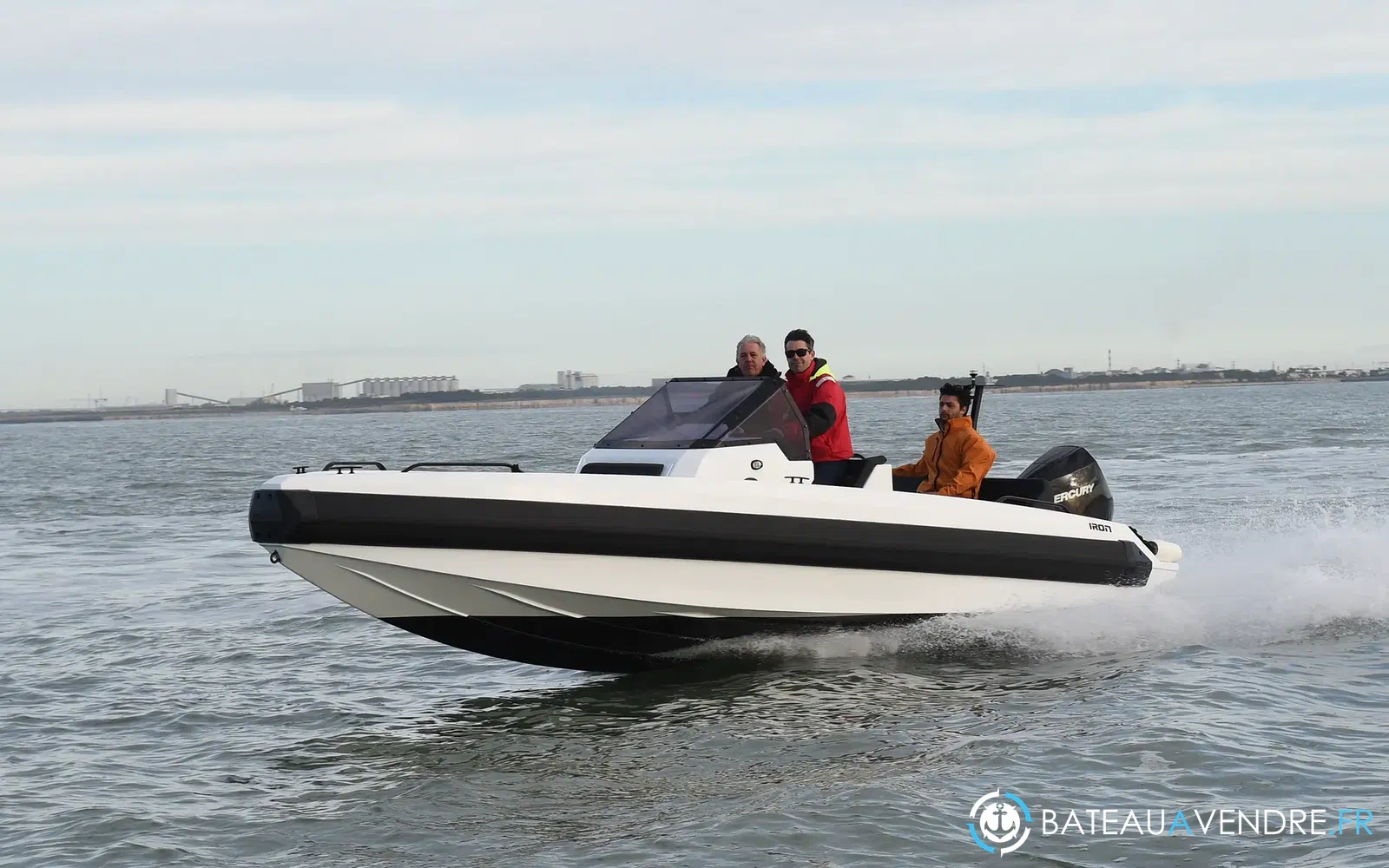 slider 3 Iron Boats 707
