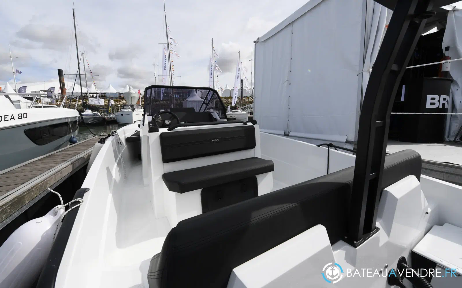 slider 6 Iron Boats 707