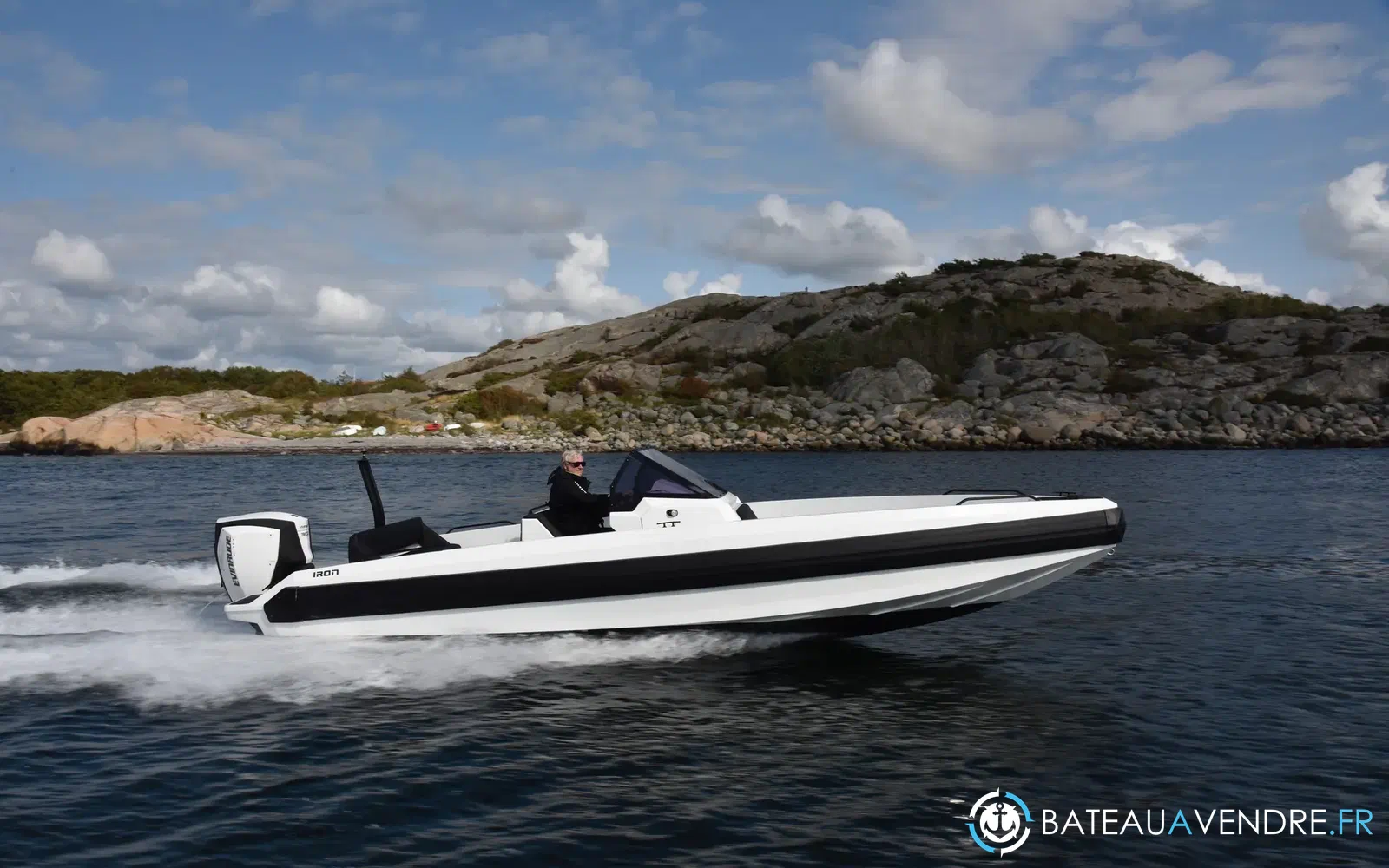 slider 1 Iron Boats 767