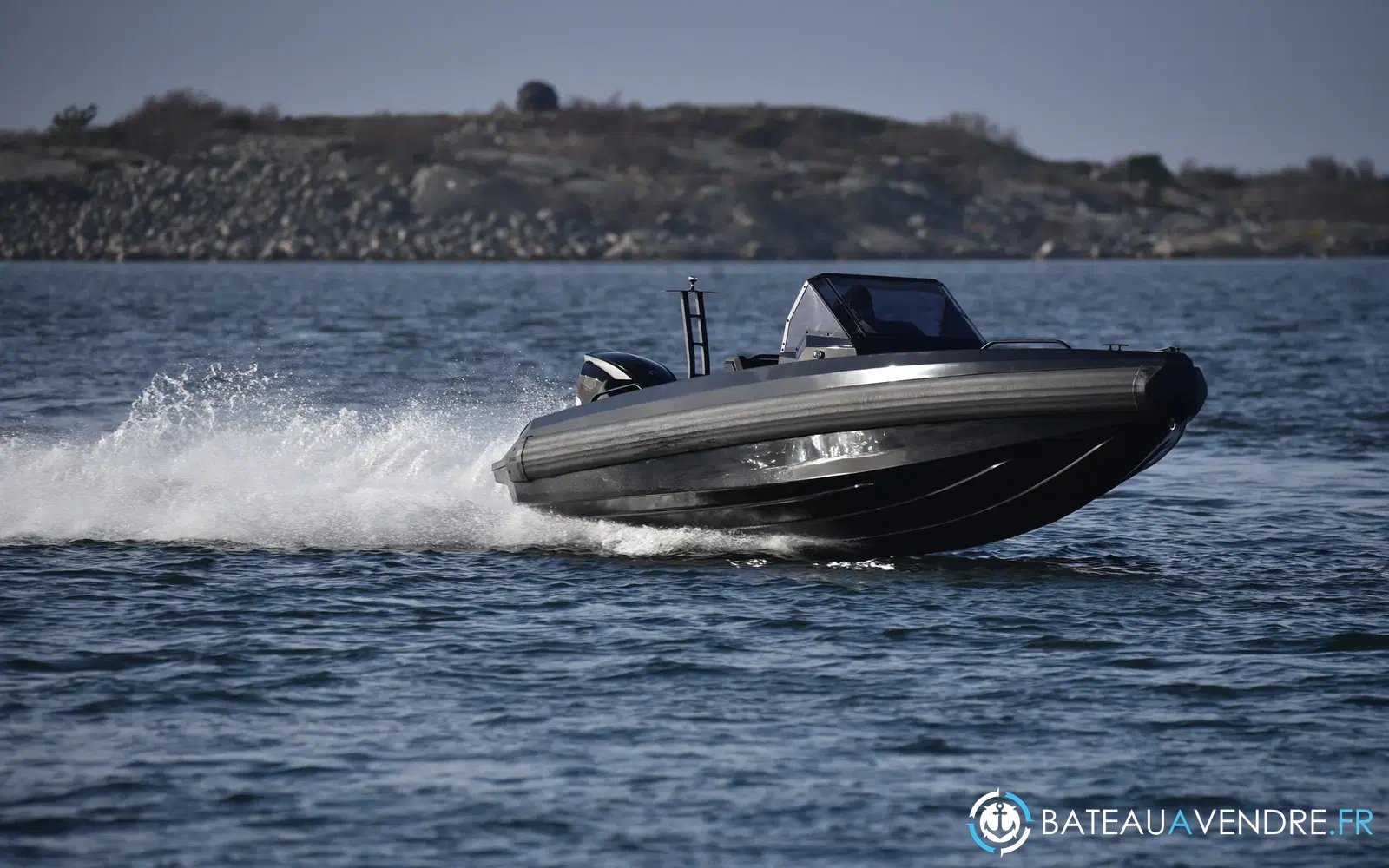 slider 4 Iron Boats 767