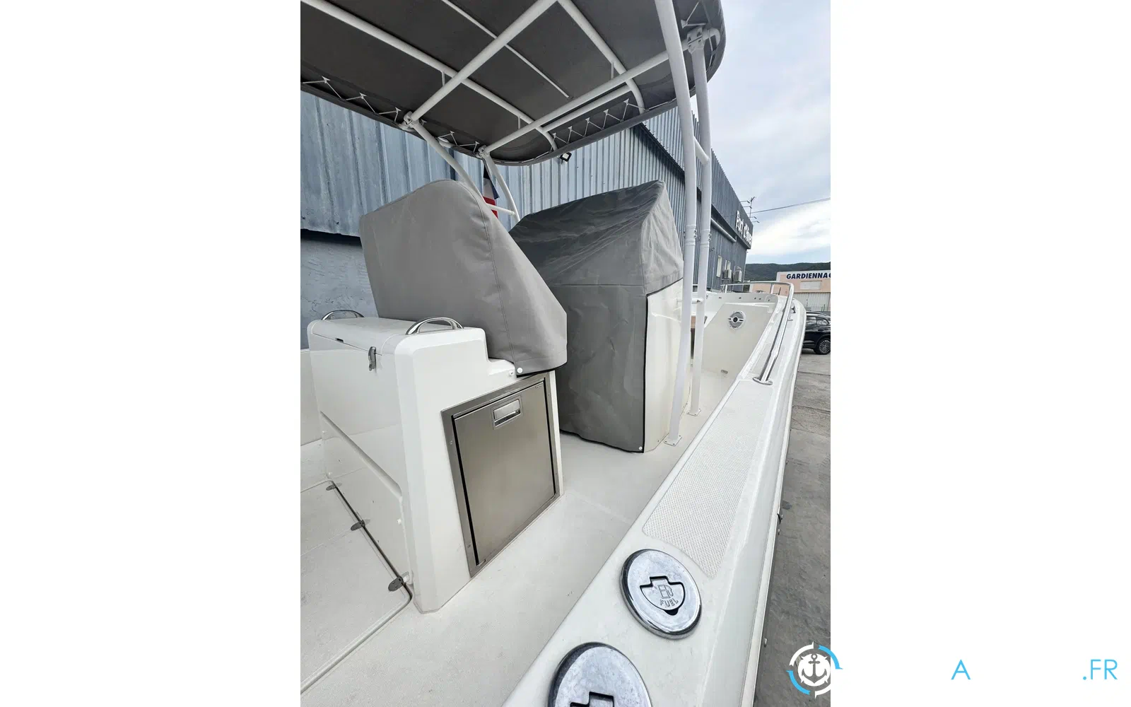 slider 4 White Shark 280 CC Evo