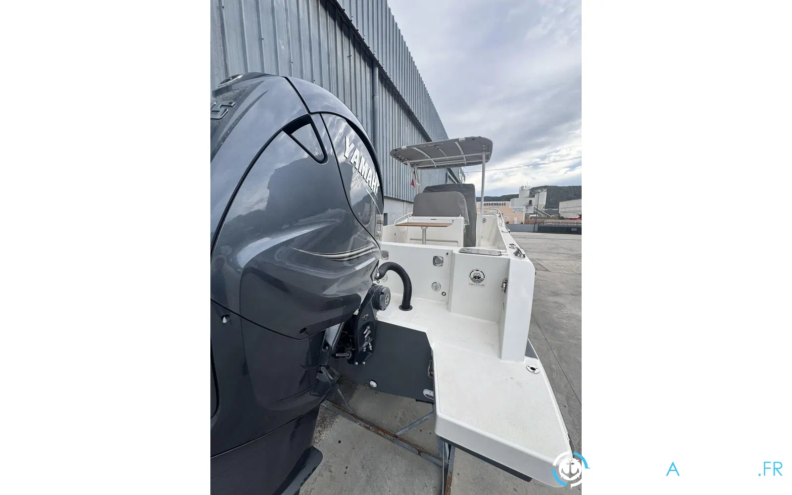 slider 5 White Shark 280 CC Evo