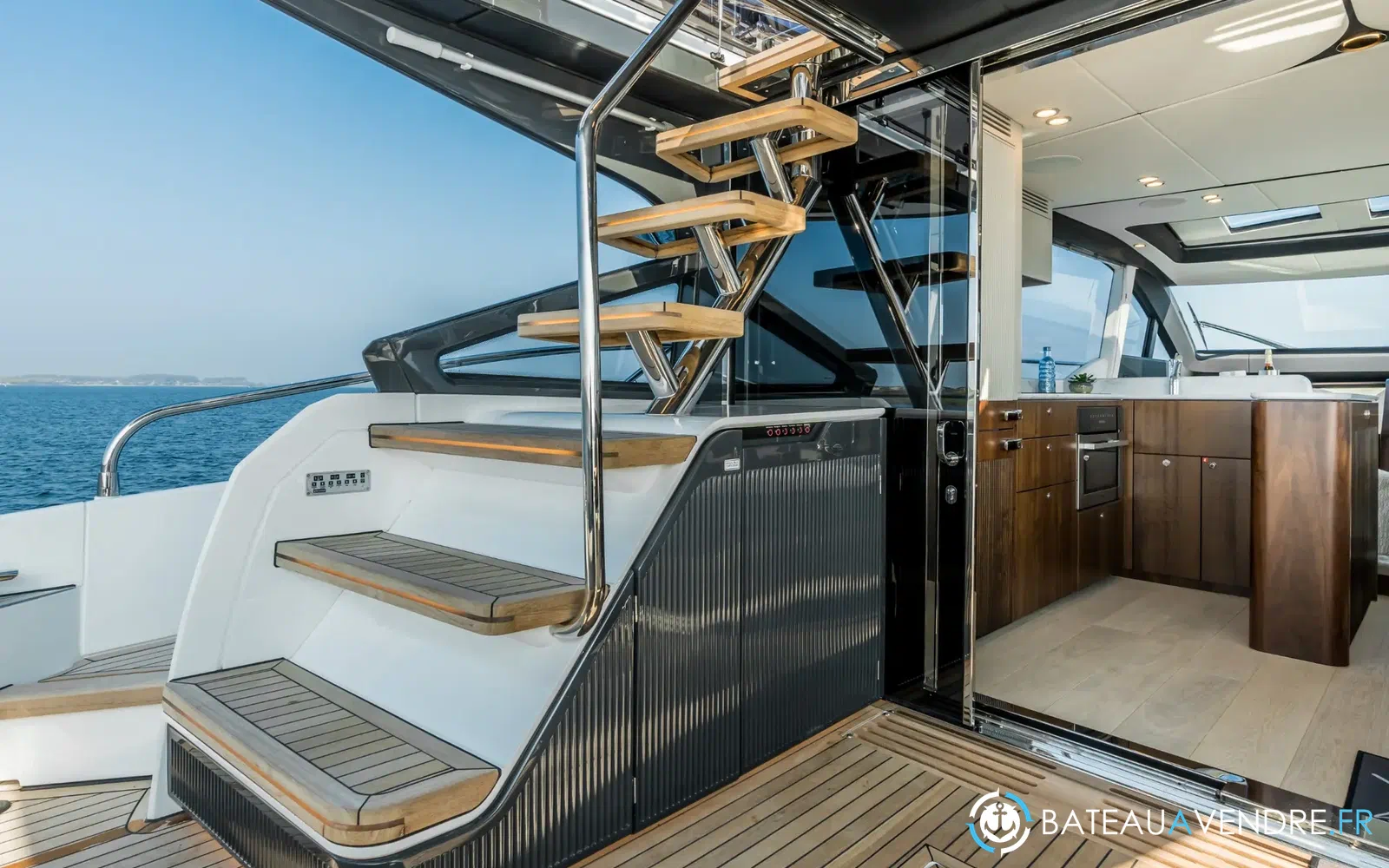 slider 10 Fairline Phantom 65