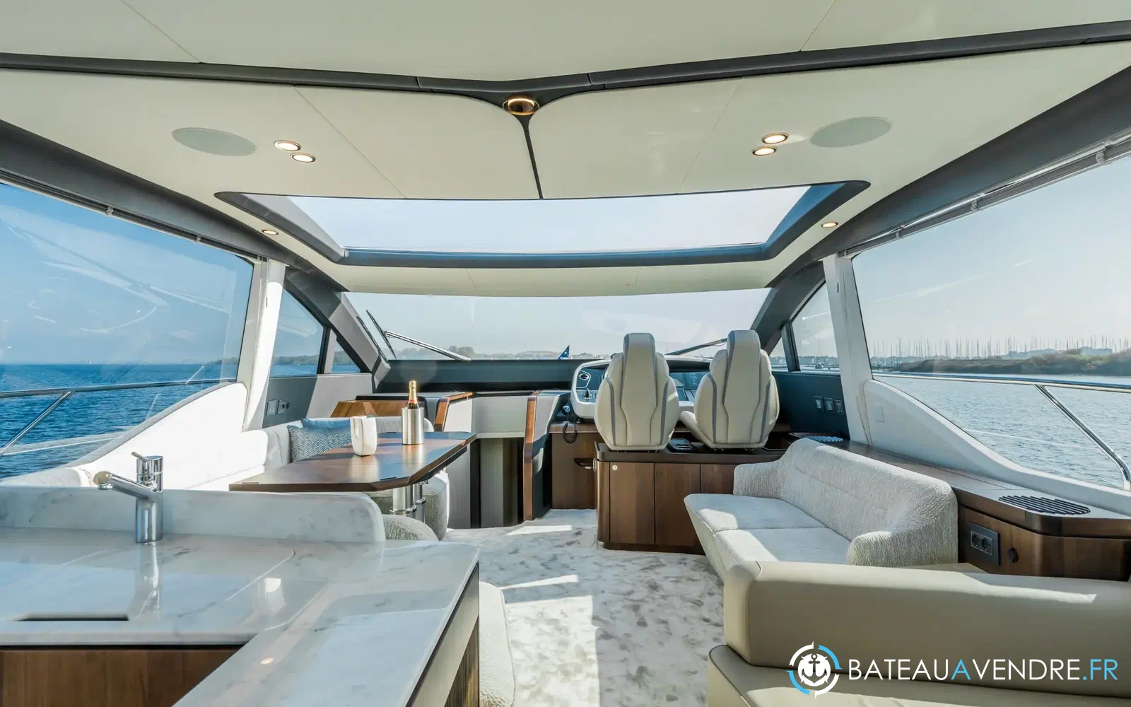 slider 17 Fairline Phantom 65