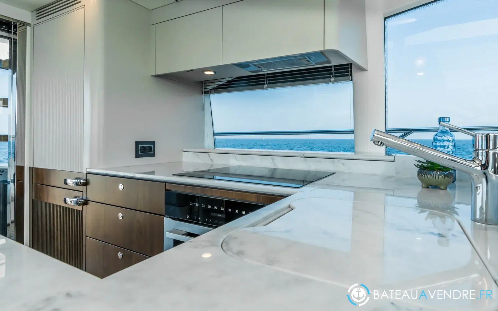 slider 24 Fairline Phantom 65