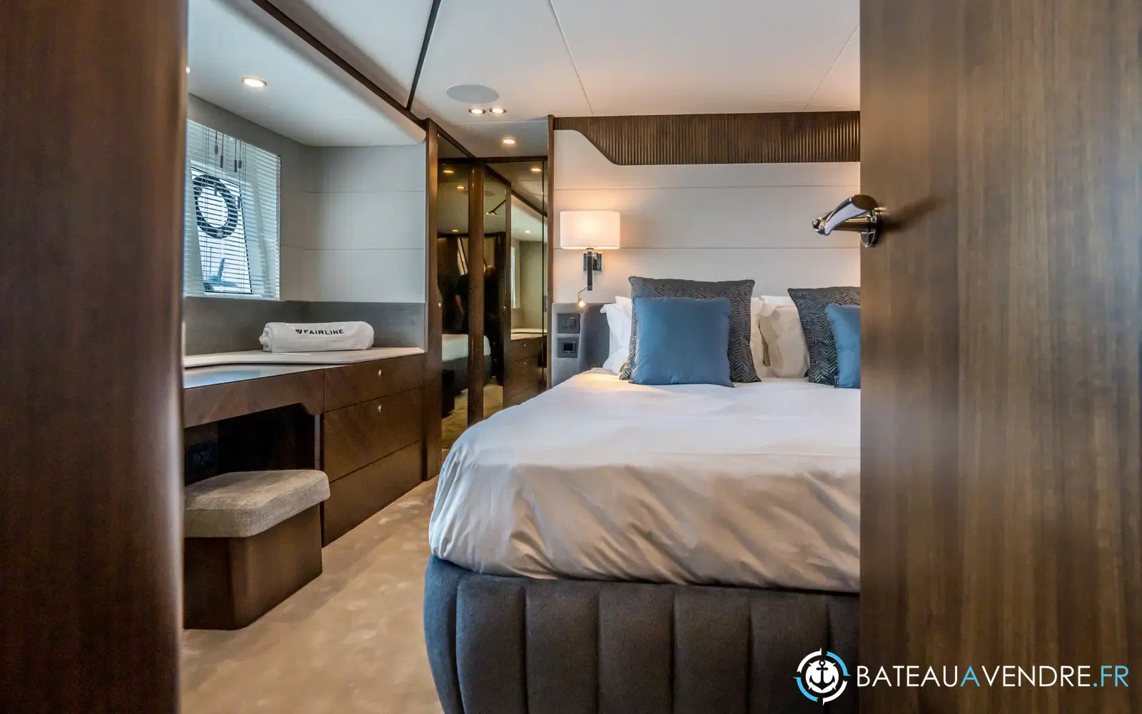 slider 25 Fairline Phantom 65