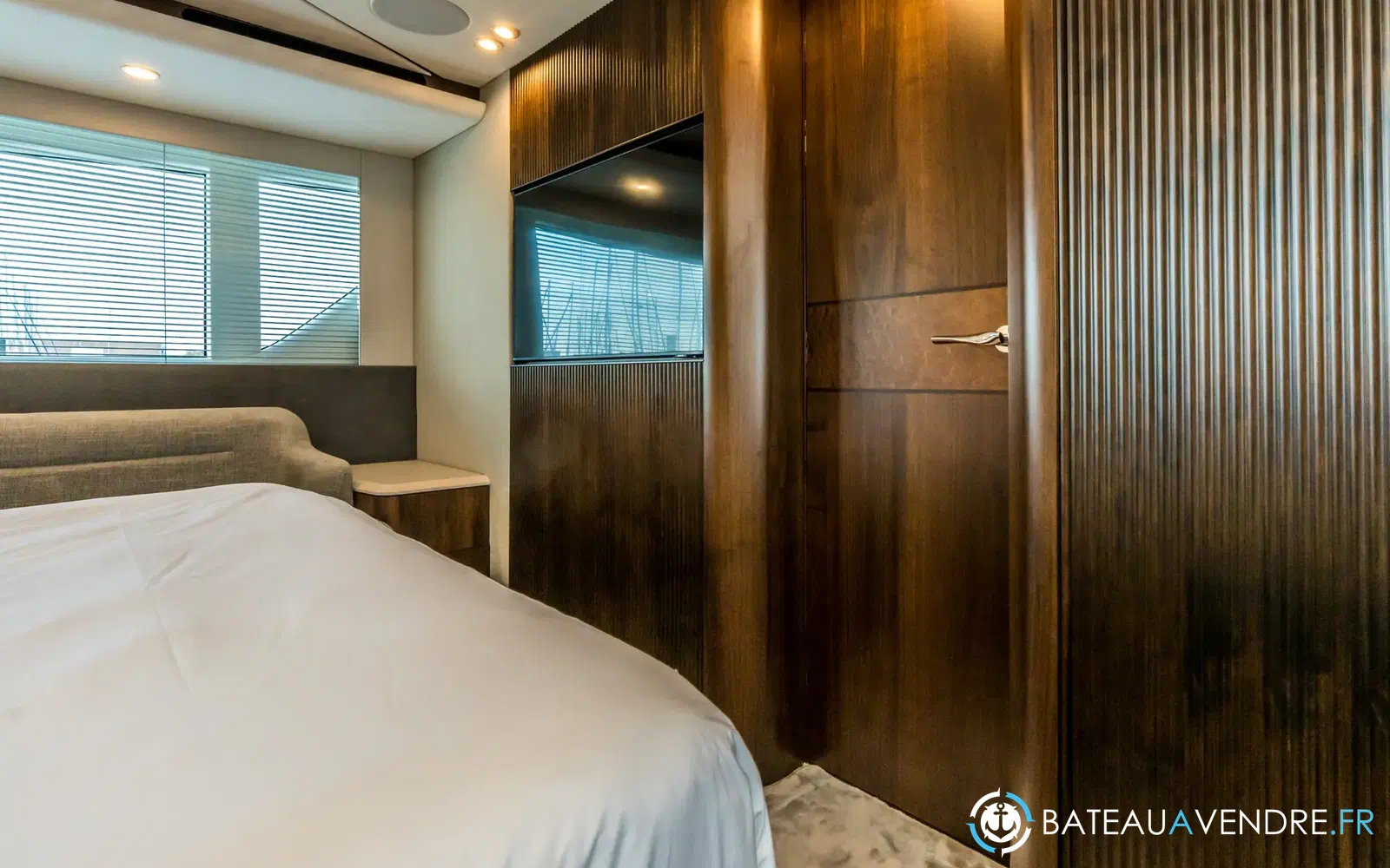 slider 26 Fairline Phantom 65