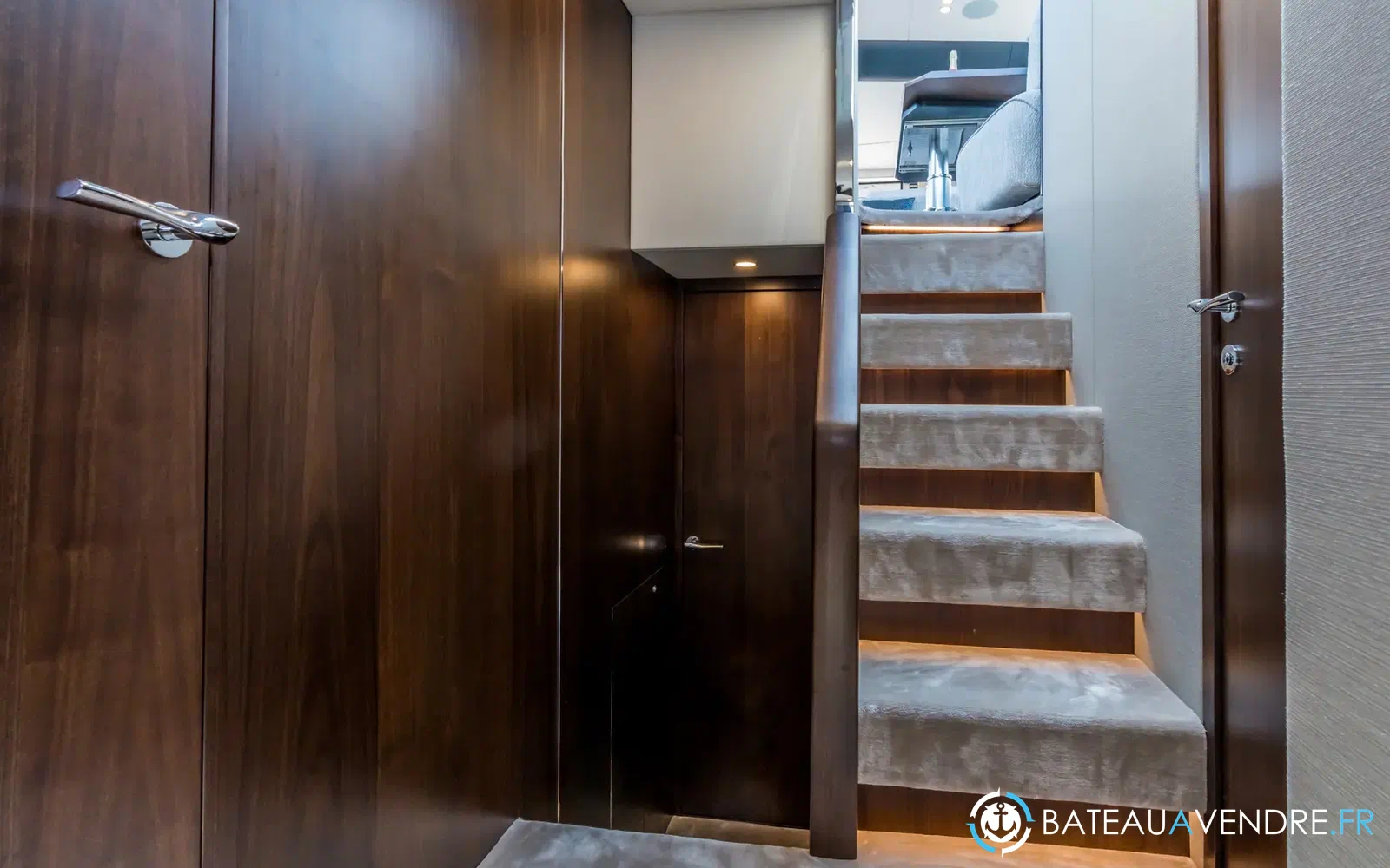 slider 27 Fairline Phantom 65