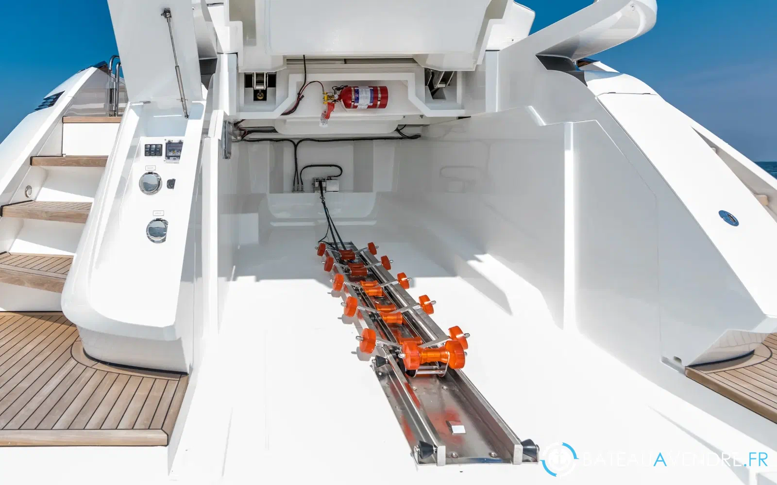slider 7 Fairline Phantom 65