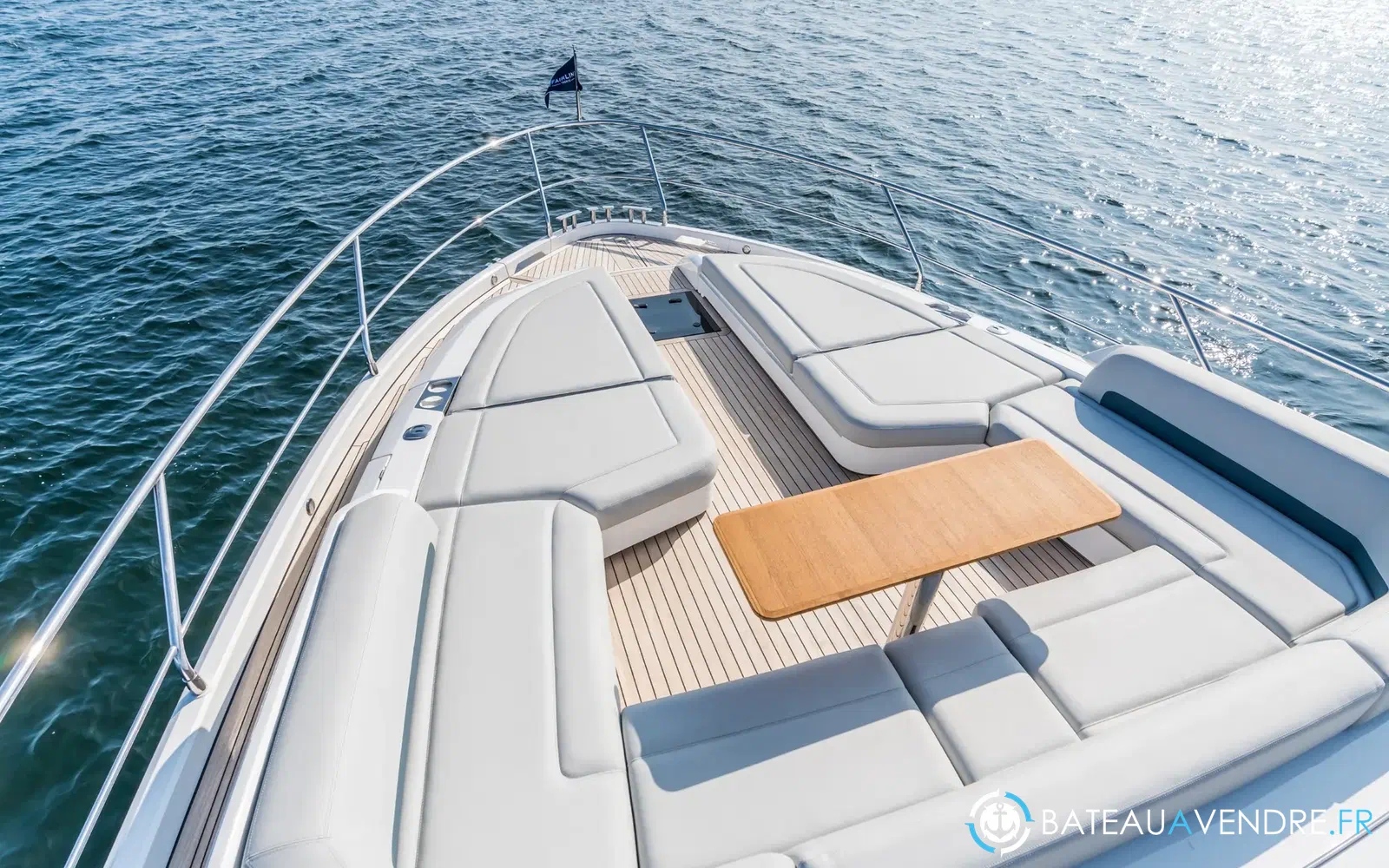 slider 8 Fairline Phantom 65