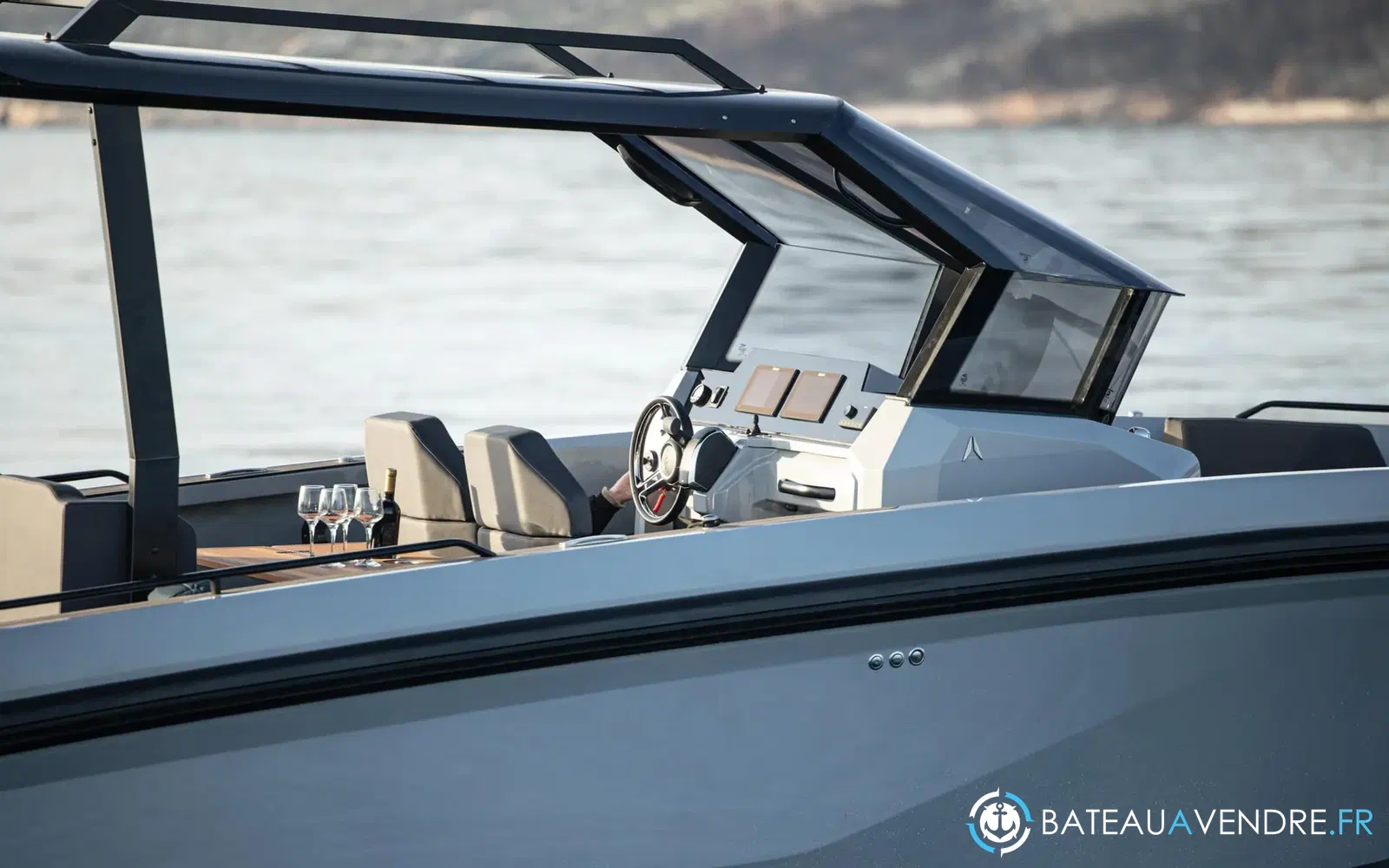 slider 9 Rand Boats Roamer 29