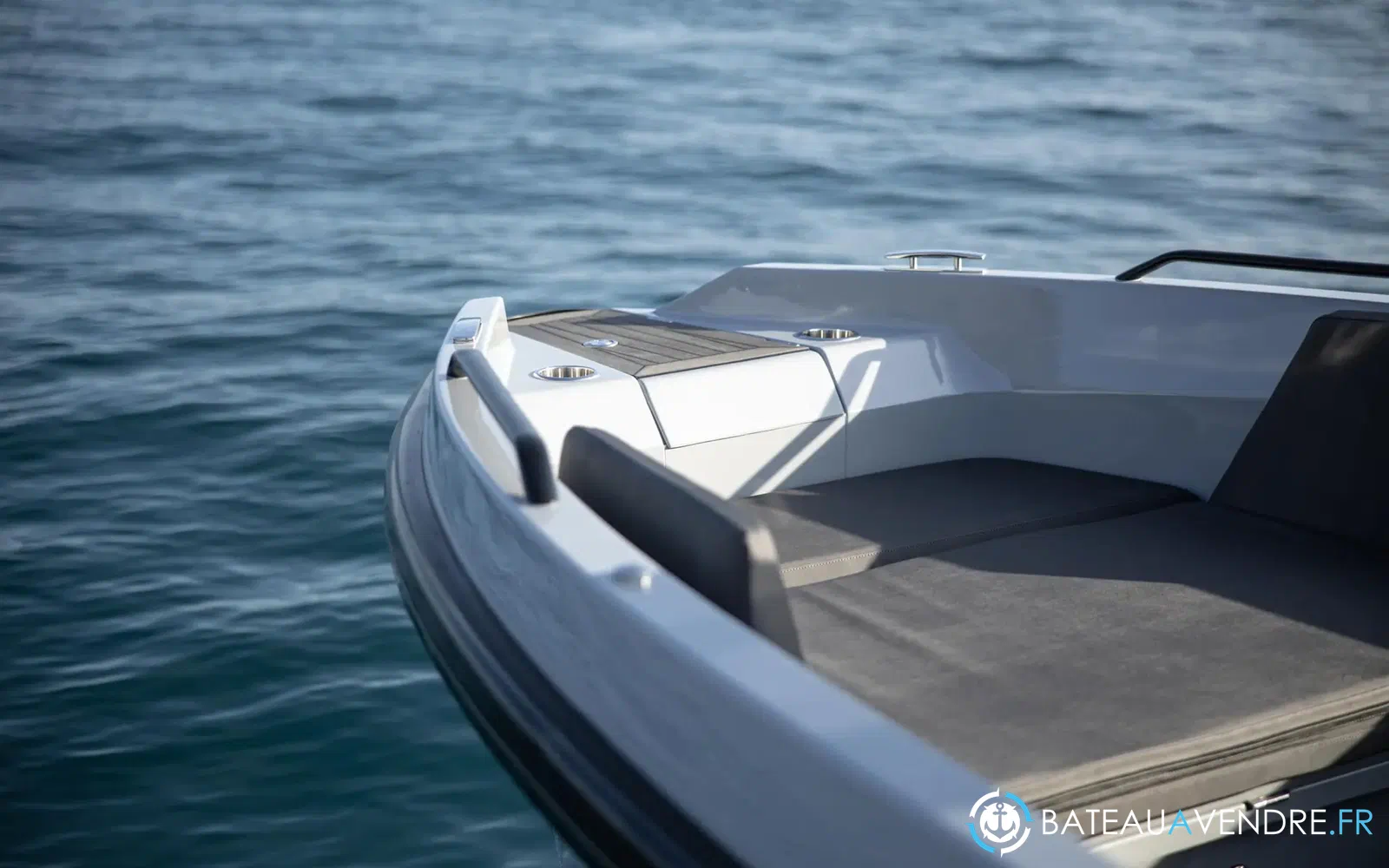 slider 8 Rand Boats Roamer 29