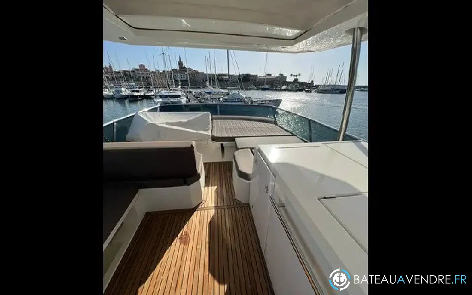 slider 5 Prestige Yachts 630 Fly